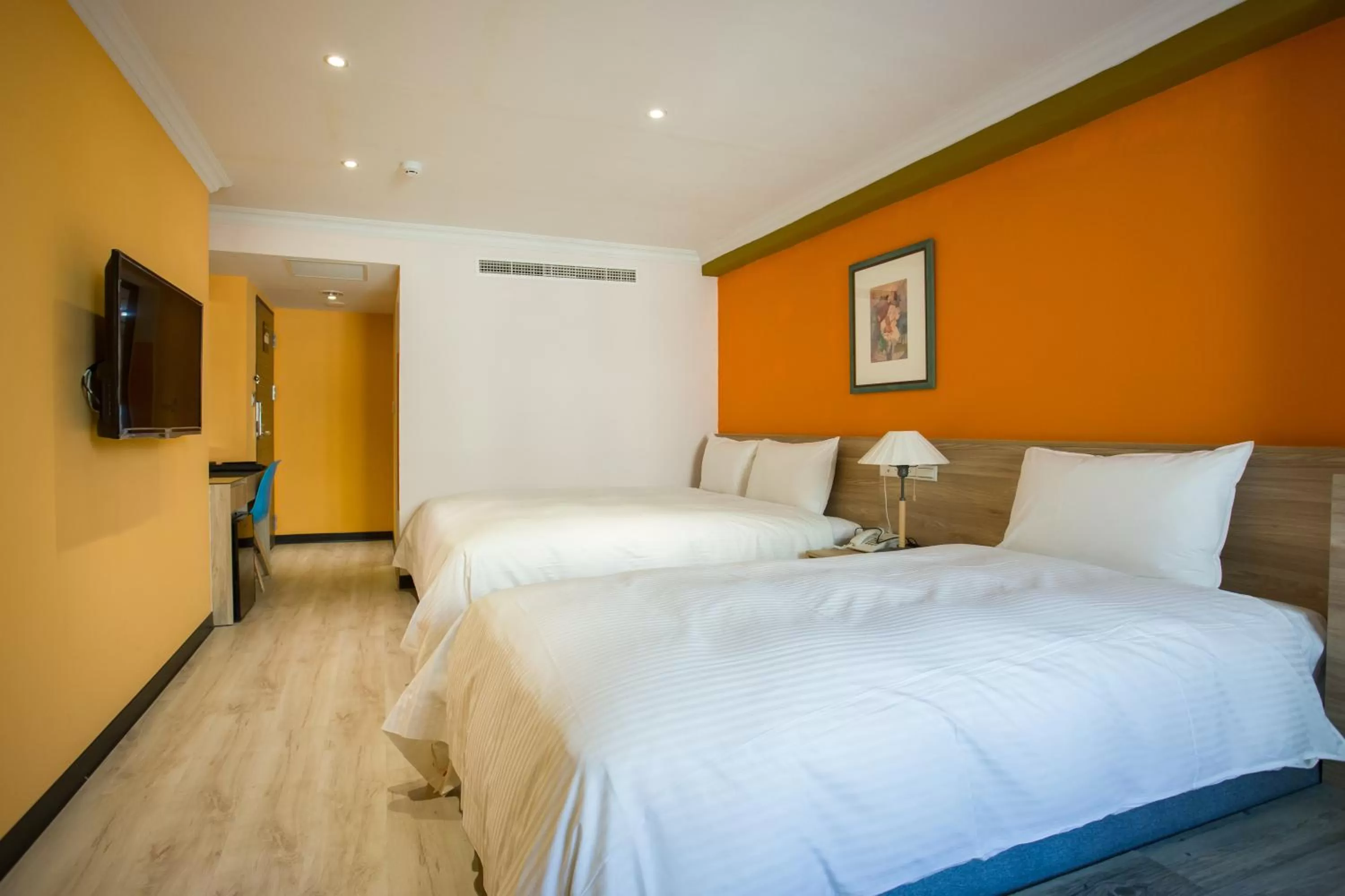 Photo of the whole room in Lily Hotel