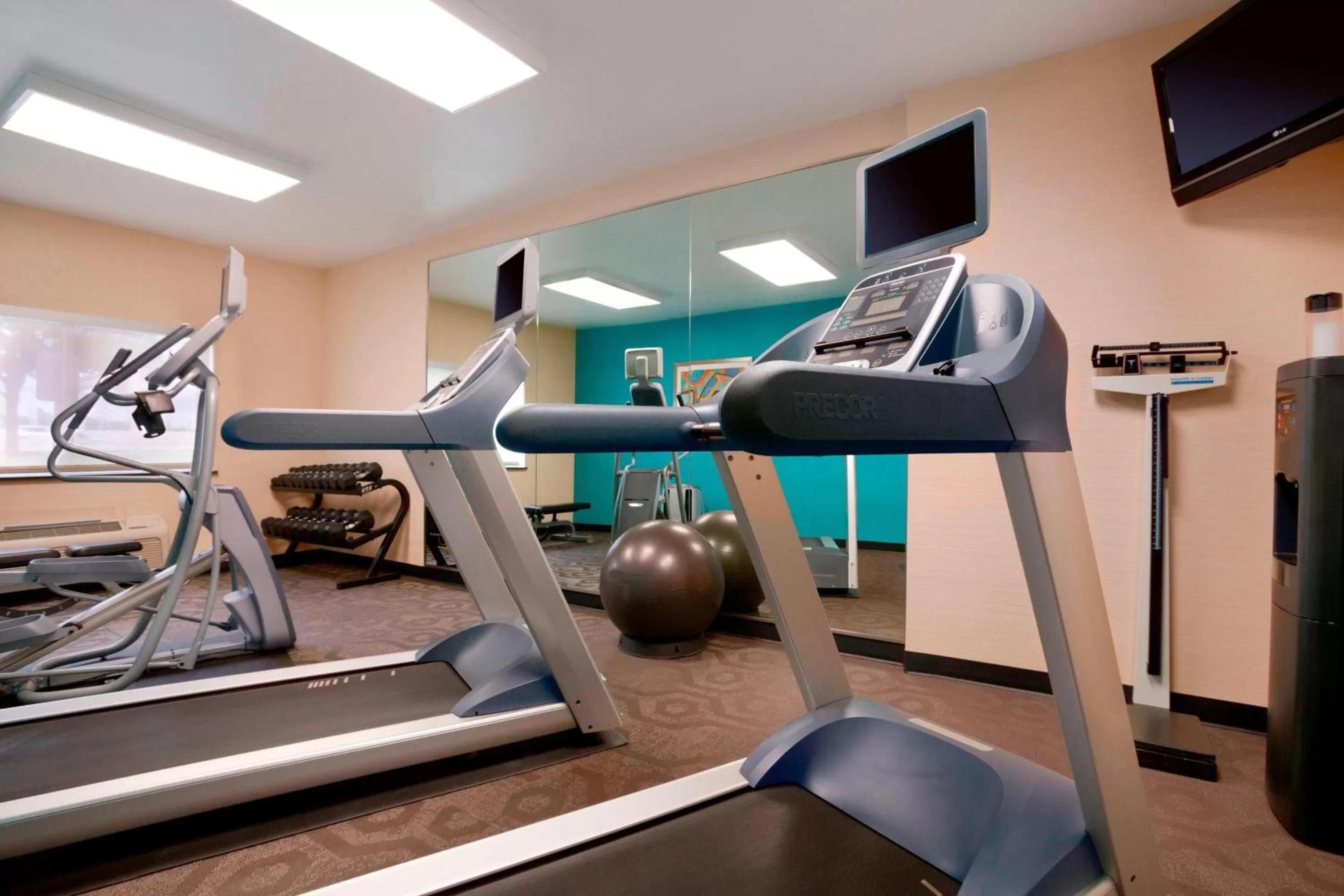 Fitness centre/facilities in Sonesta Essential Houston Energy Corridor