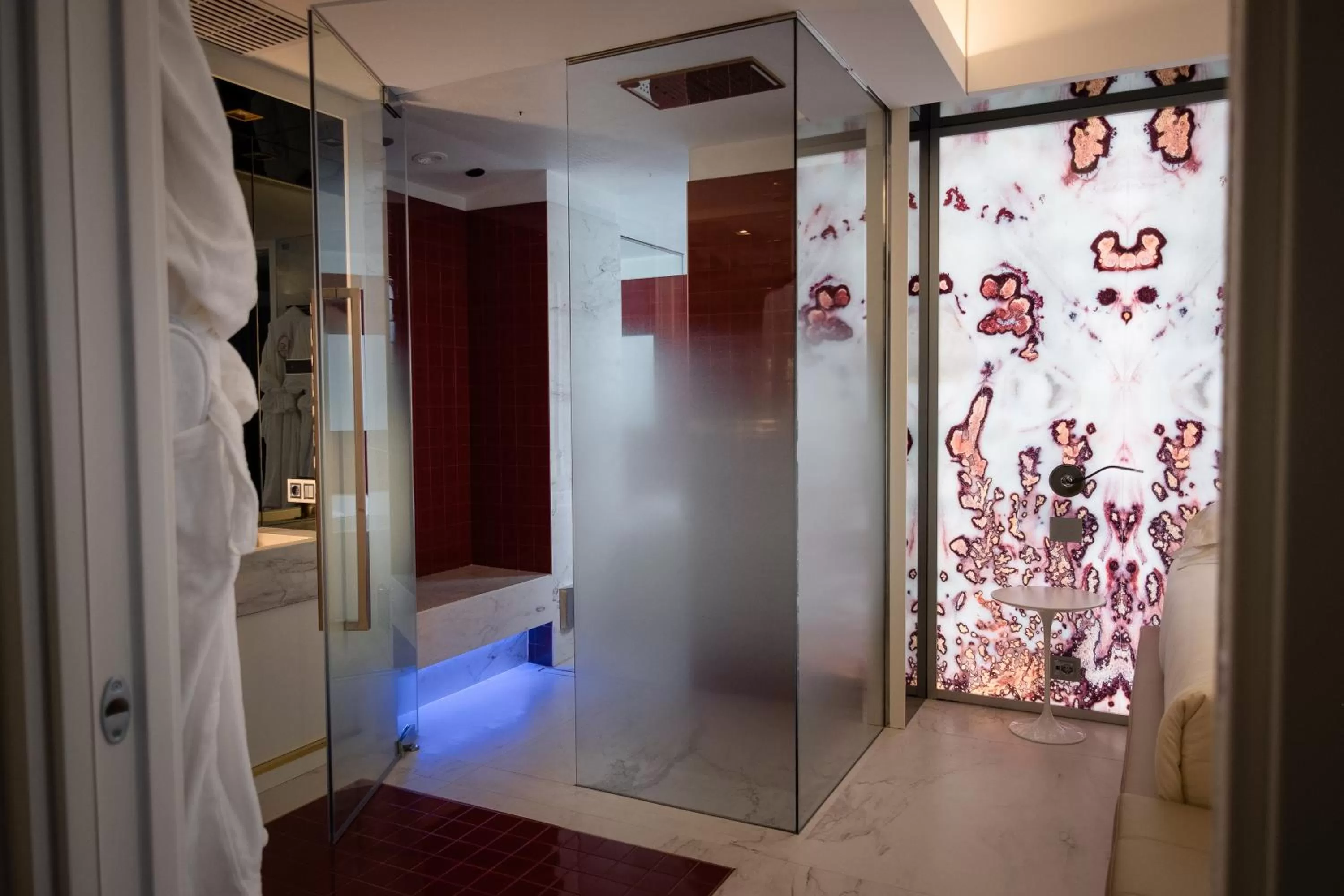 Shower in Ghibli Hotel