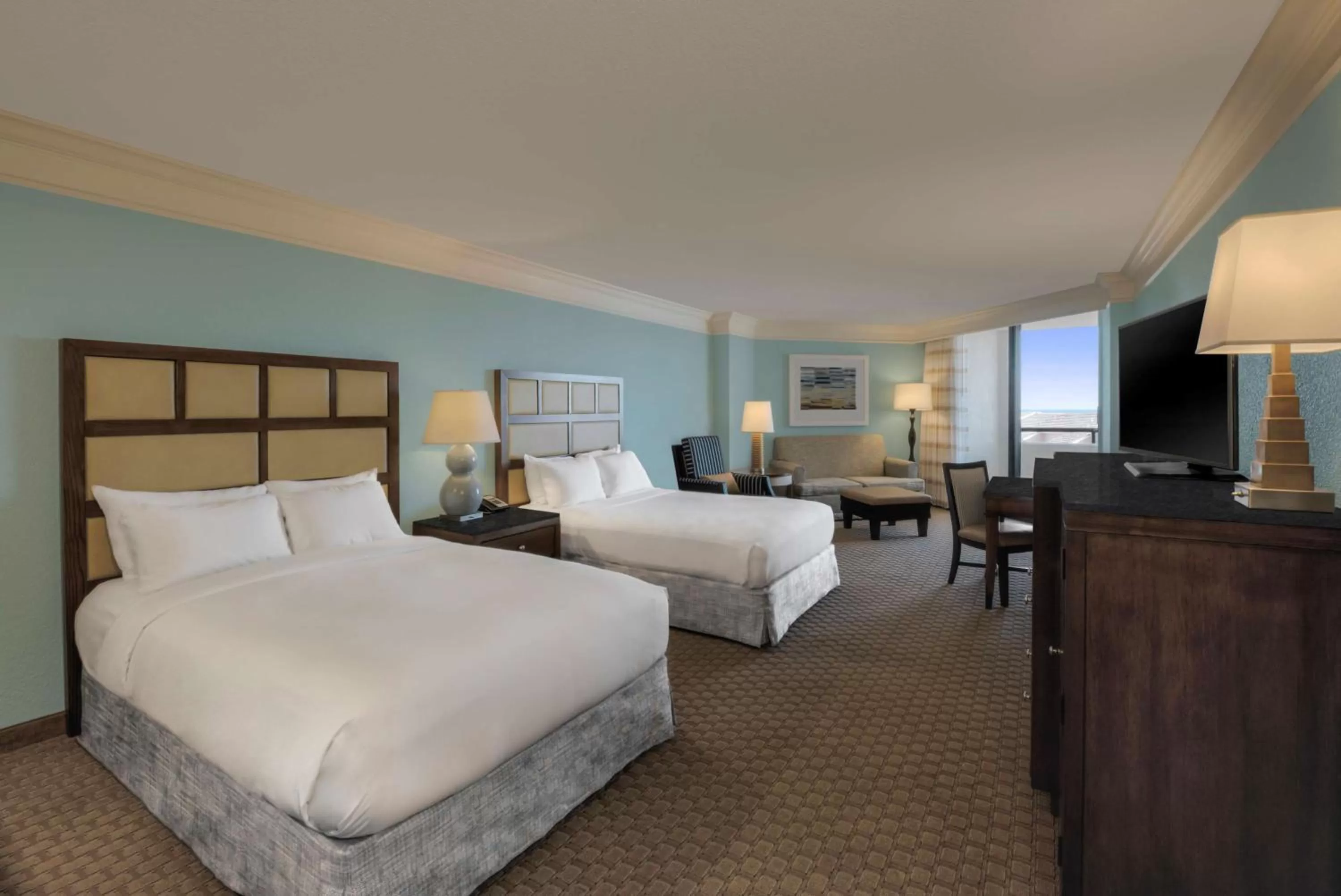 Deluxe Double Junior Suite with Partial View  in Hilton Sandestin Beach Golf Resort & Spa
