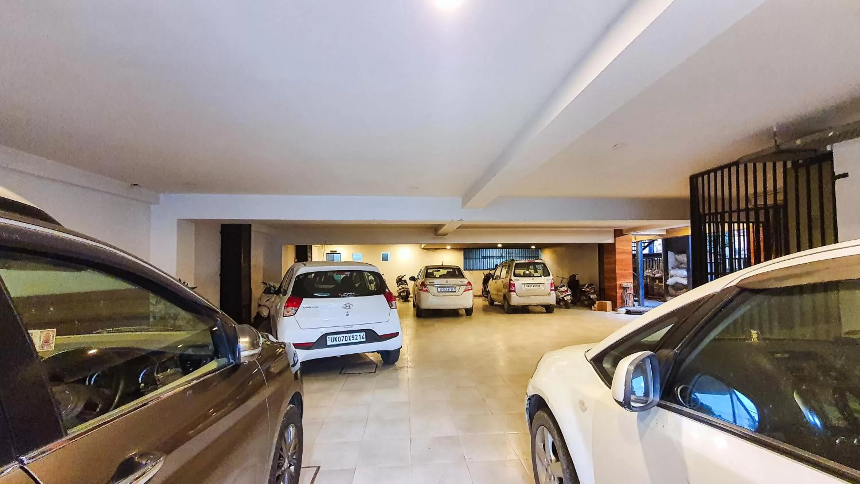 Parking in Aura Rooms