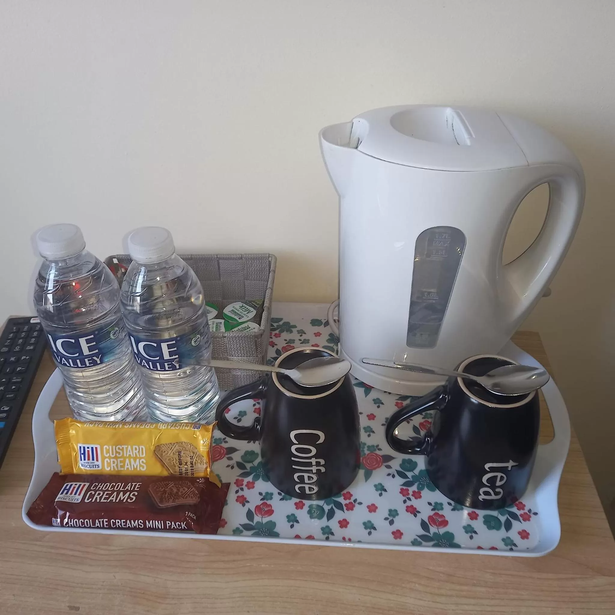 Coffee/tea facilities in Bayswater House