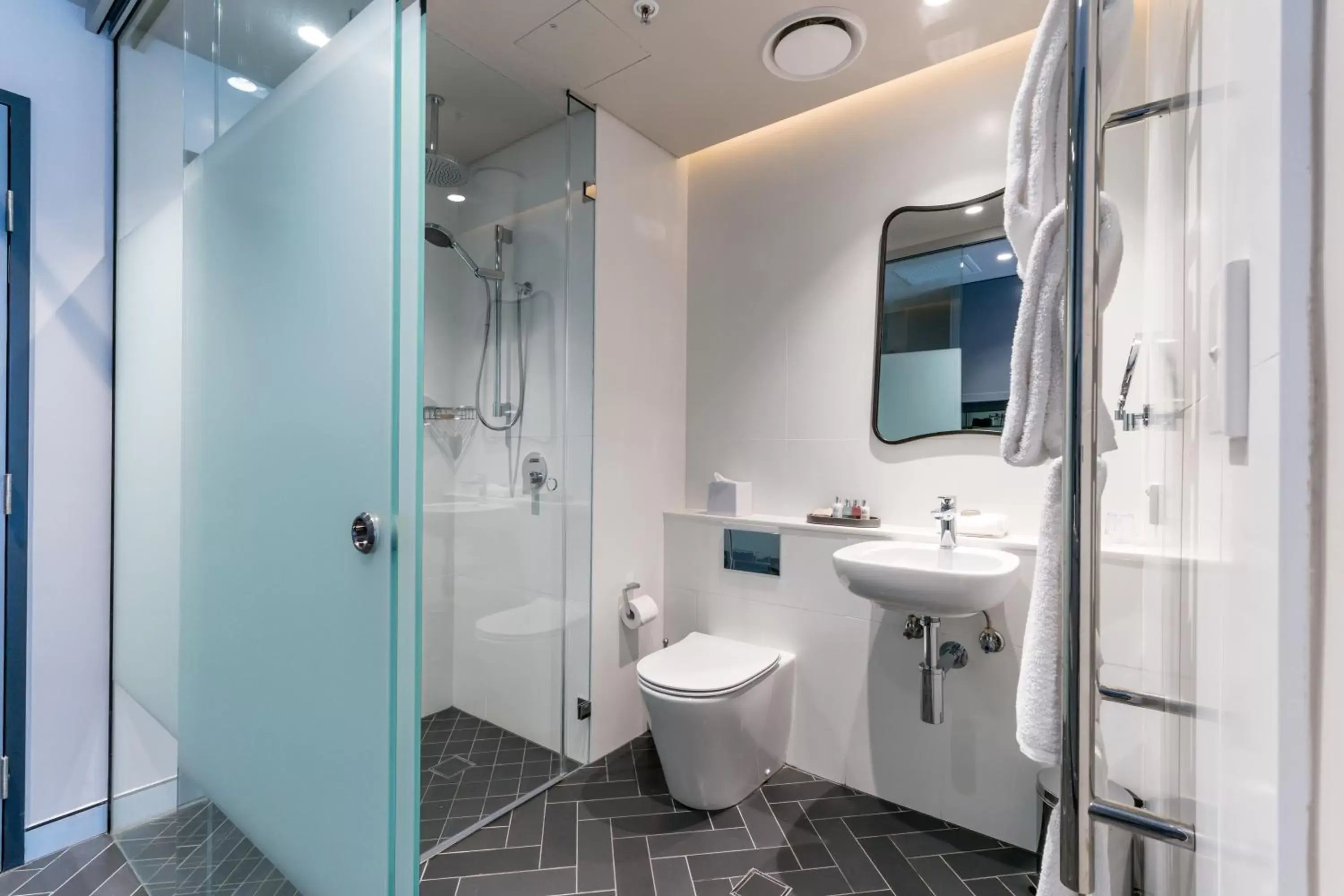 Standard Queen Room in Mrs Banks Hotel Standard Queen Room in Mrs Banks Hotel