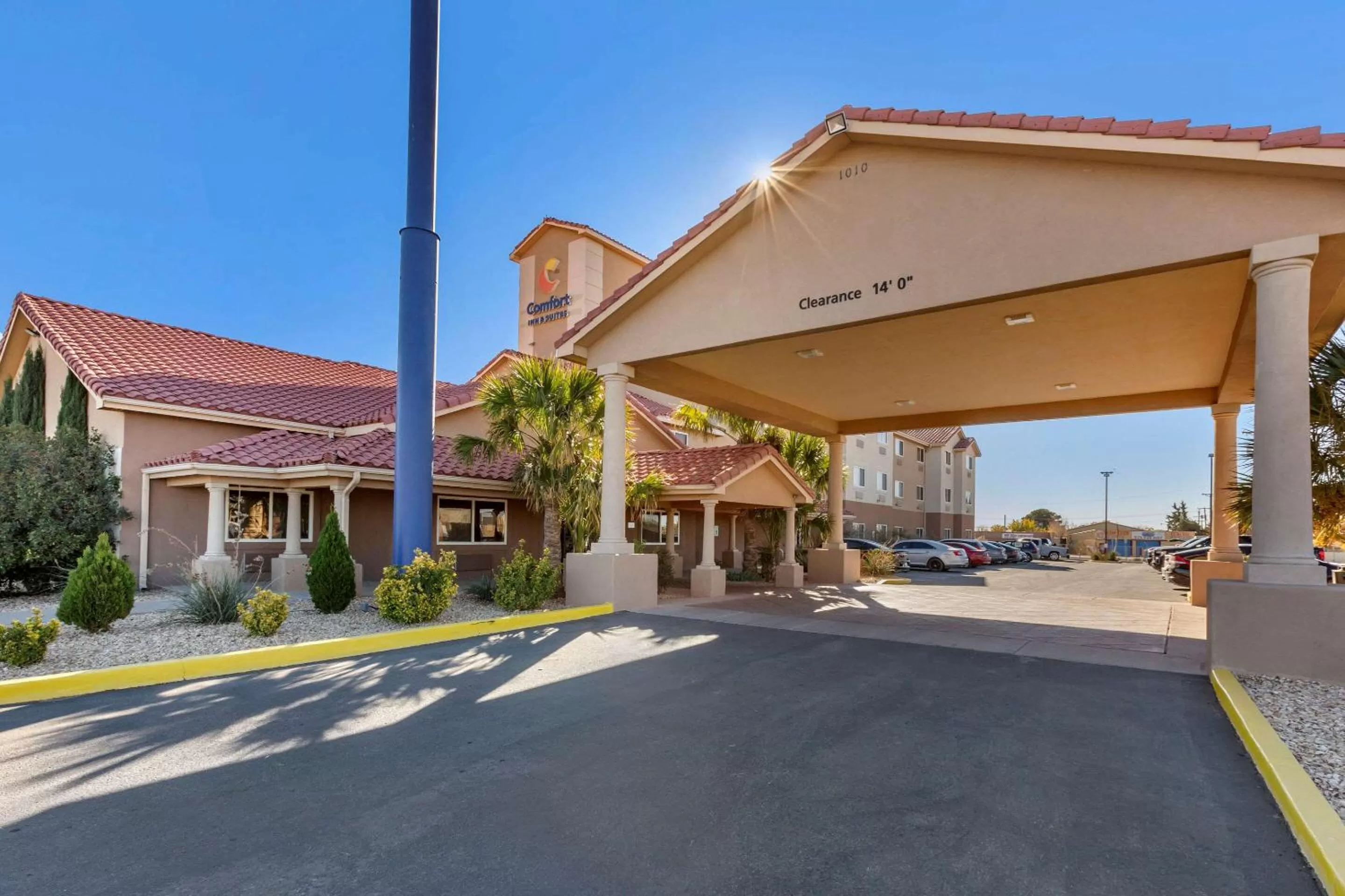 Property building in Comfort Inn & Suites Deming