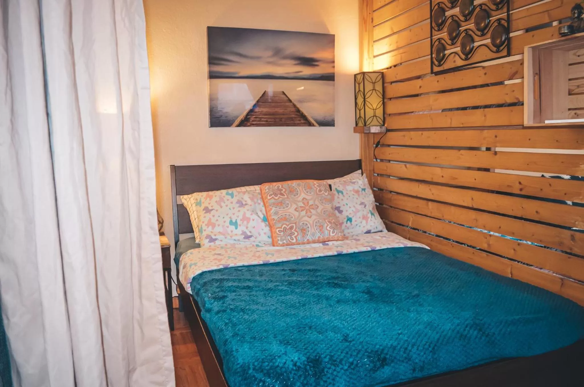 Bed in Hollywood Light Haven Lodge