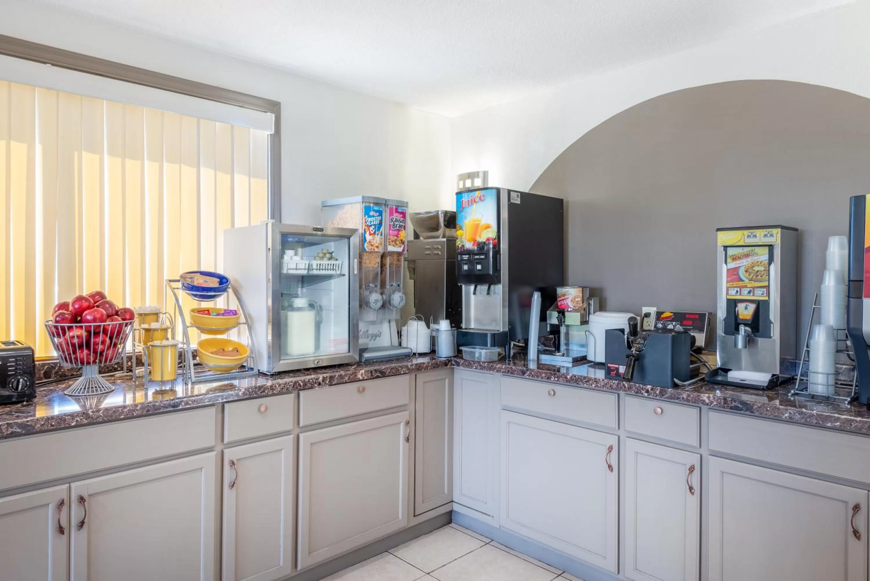 Breakfast in Days Inn by Wyndham Somerset PA I-70 I-76