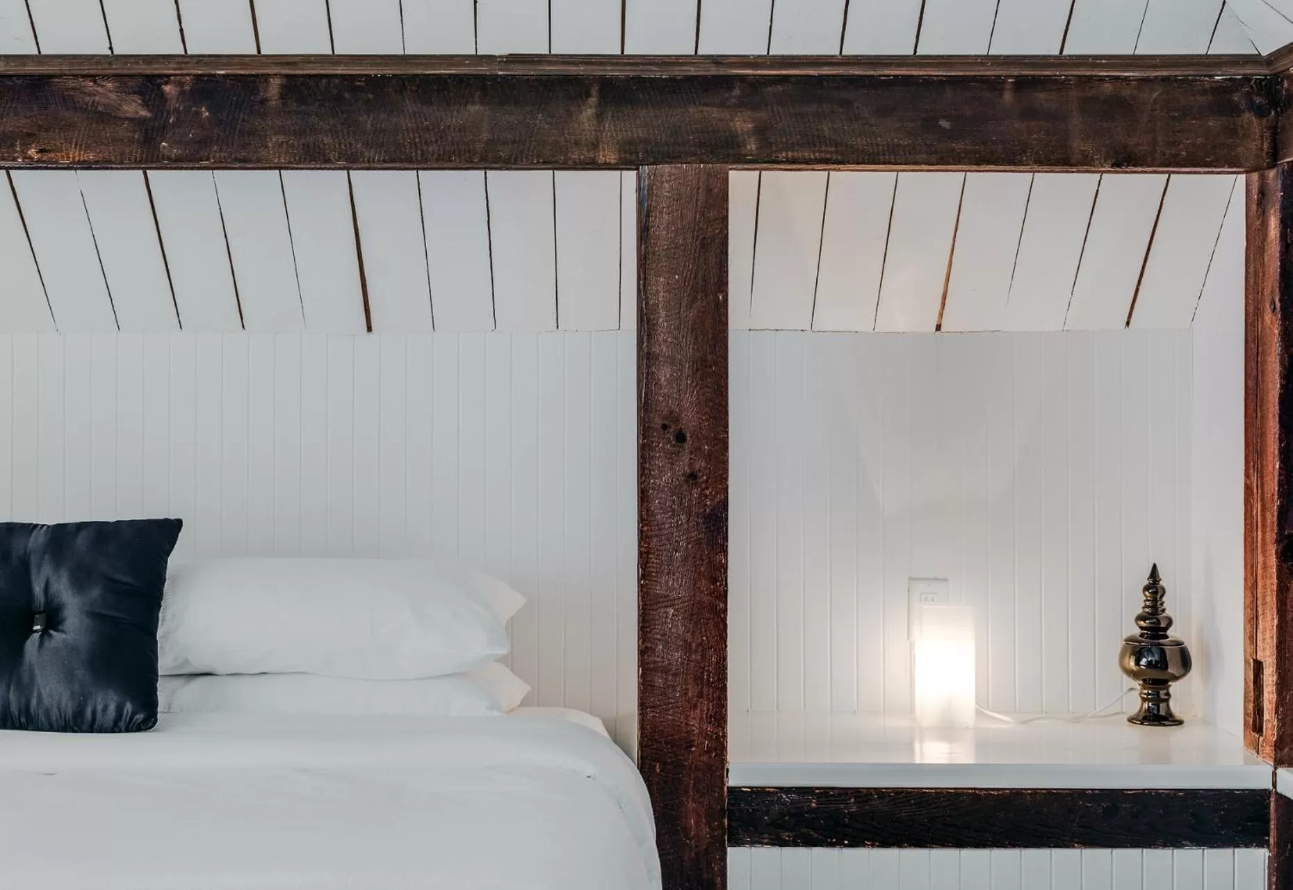 Bed in Auberge Nuits de St-Georges