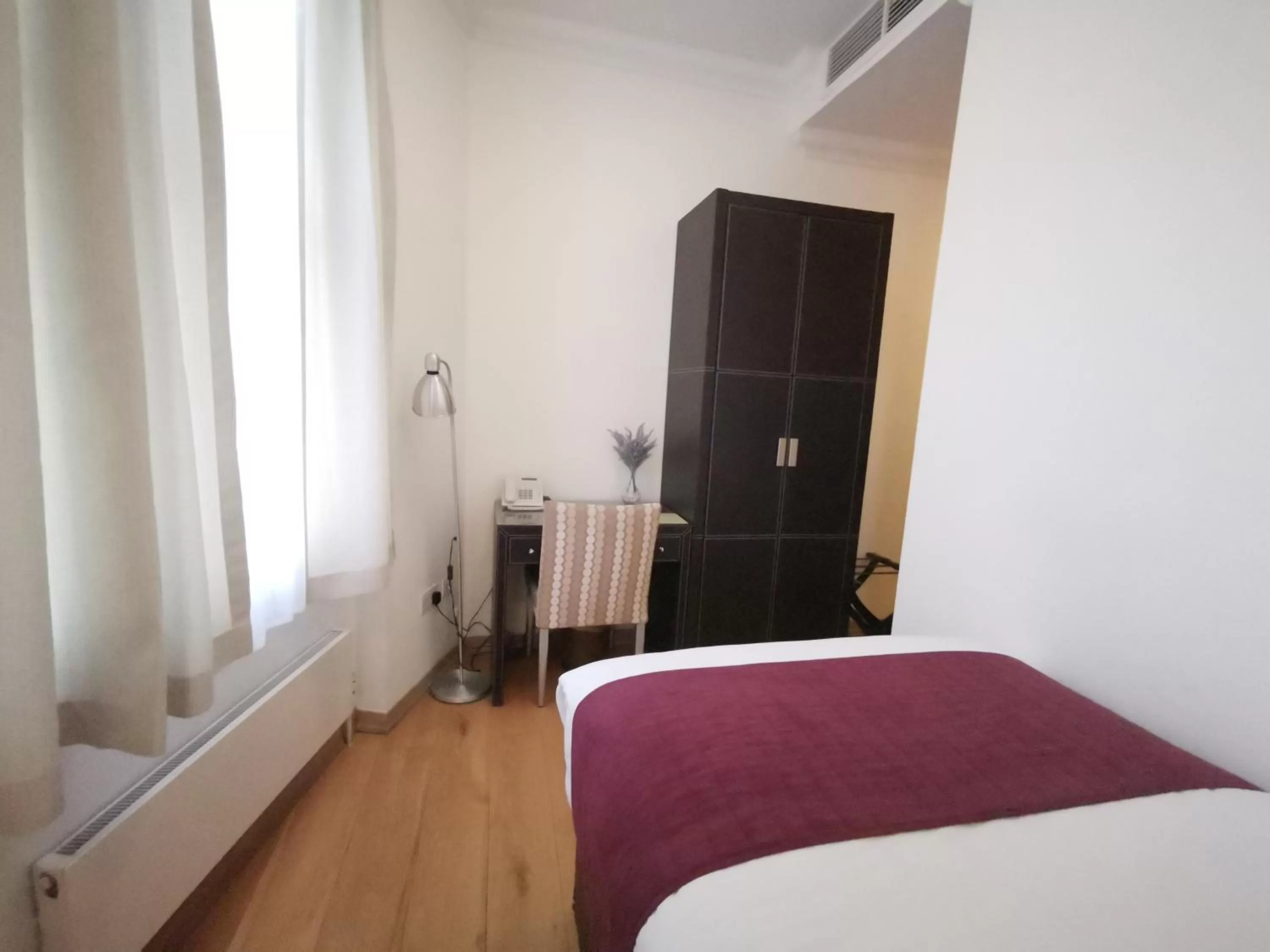 Bedroom, Bed in The Royale Chulan Hyde Park Hotel