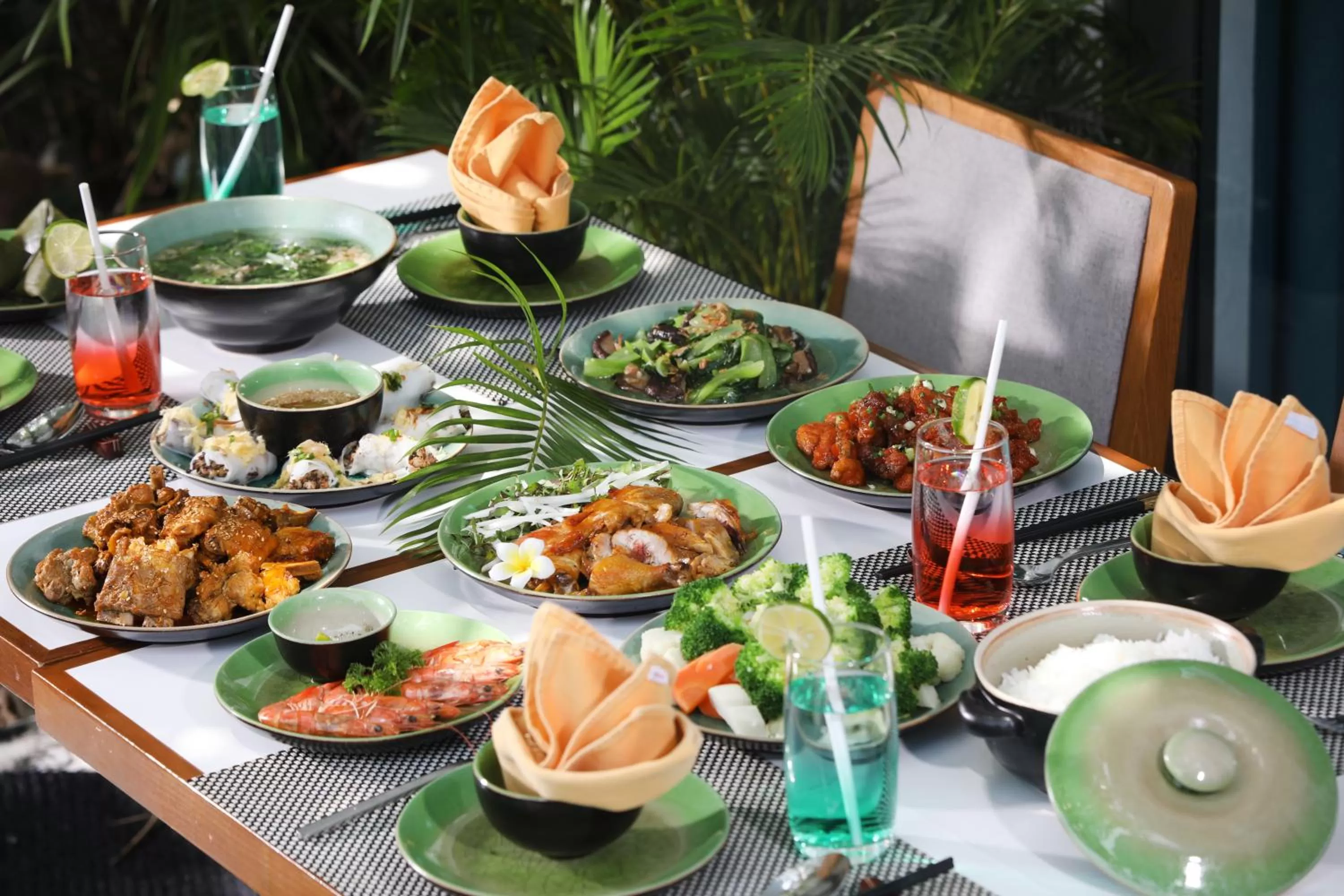 Food and drinks in ÊMM Hotel Hoi An