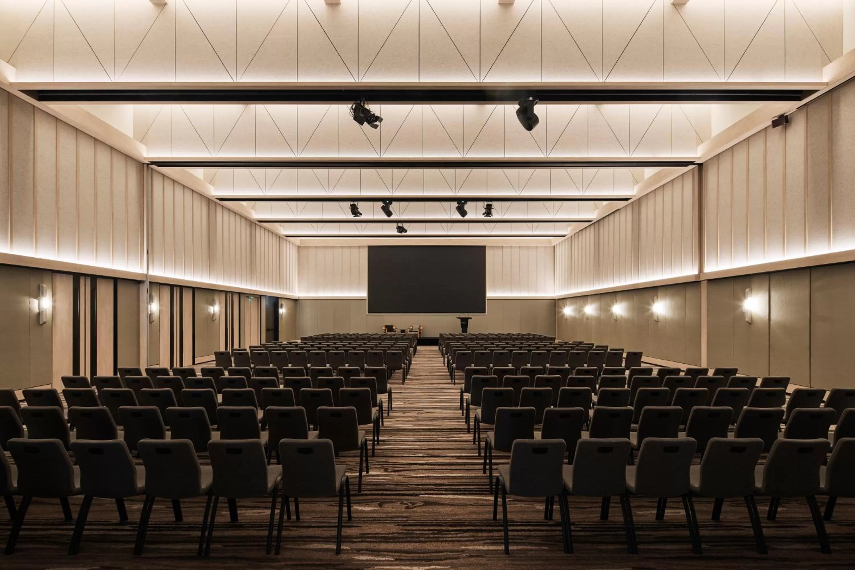 Meeting/conference room in Rydges Melbourne