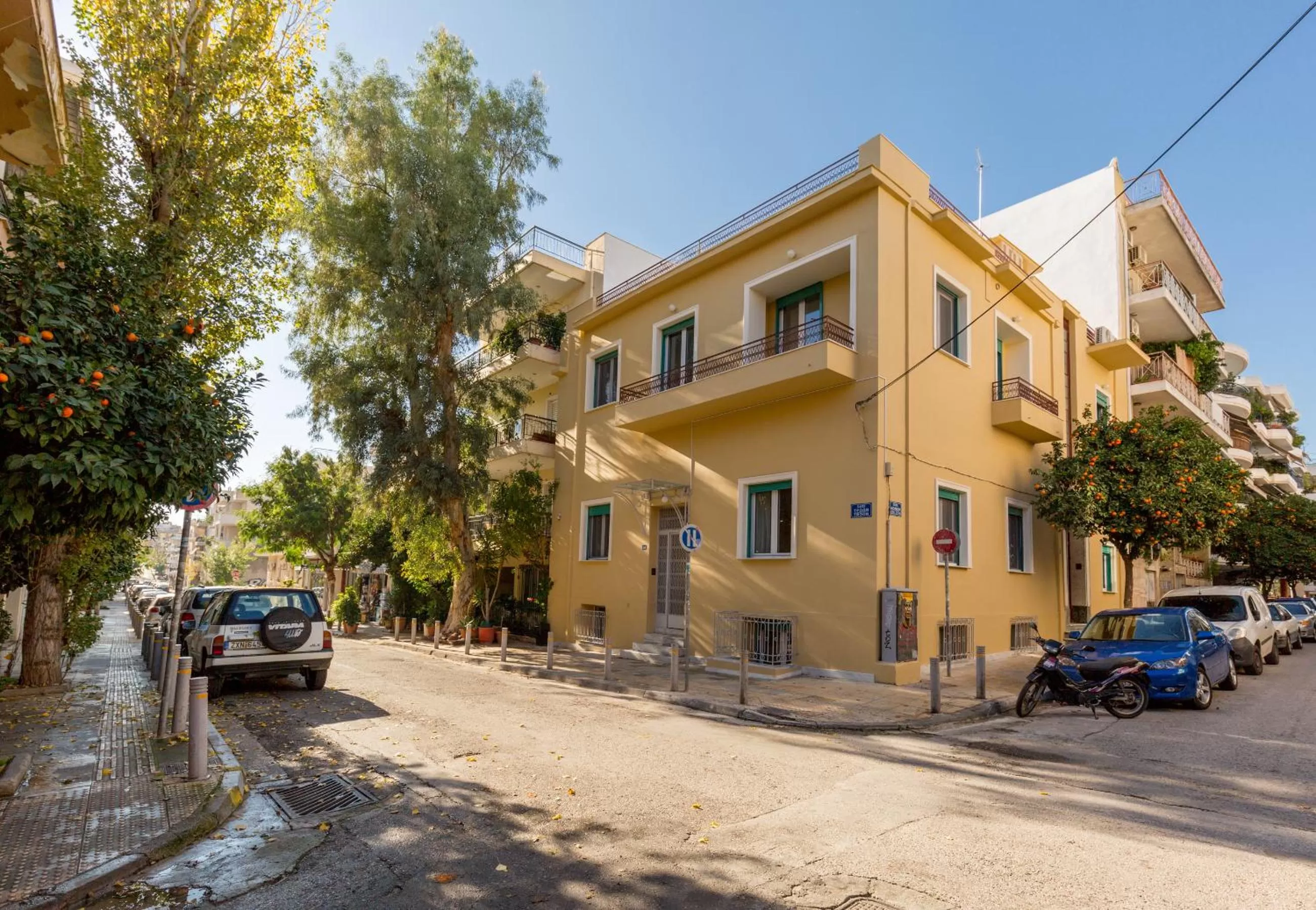 Property building in Troon of Athens Apartments