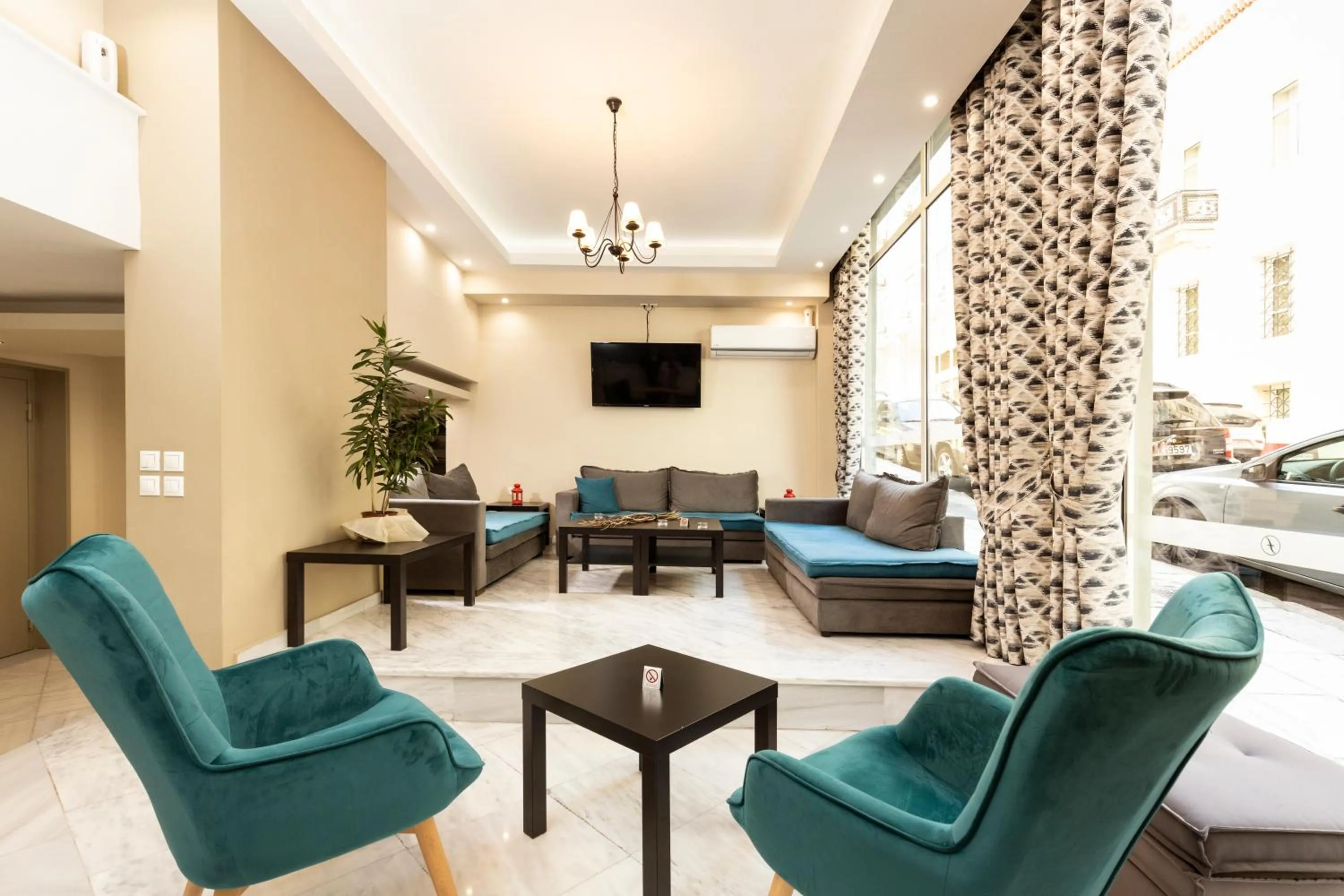 Communal lounge/ TV room in Filon