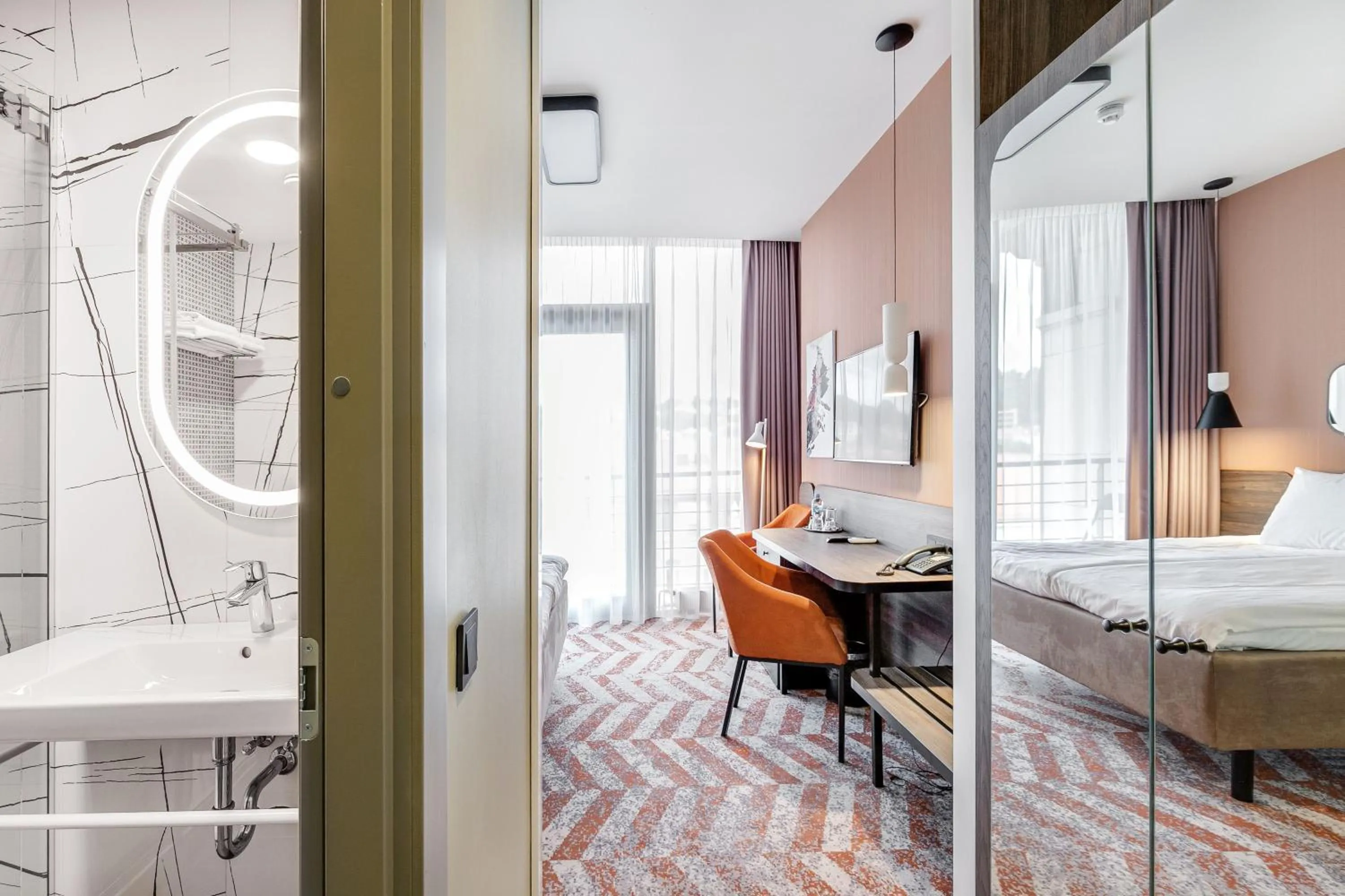 Property building, Bed in Kaunas