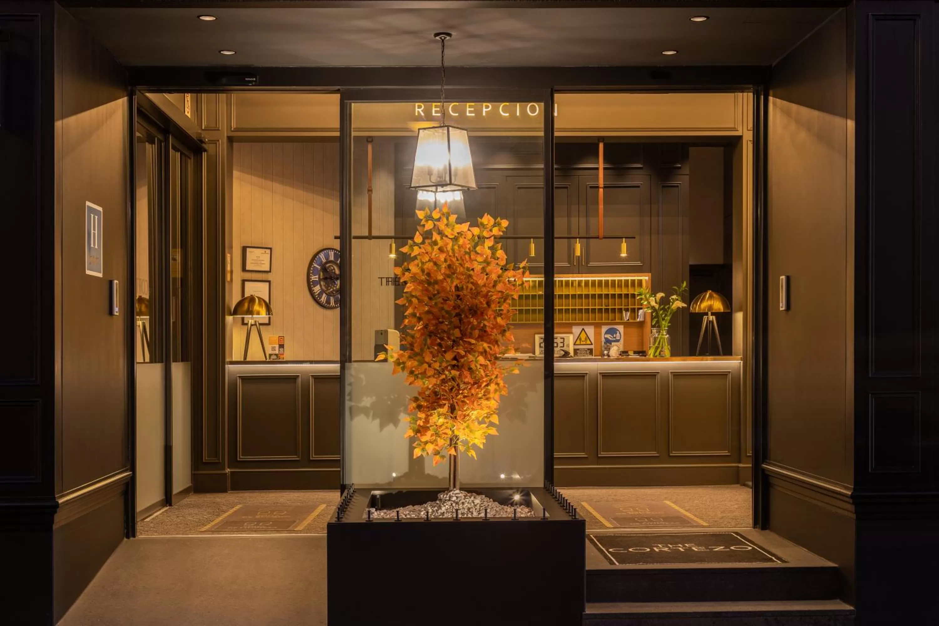 Facade/entrance in Hotel Cortezo