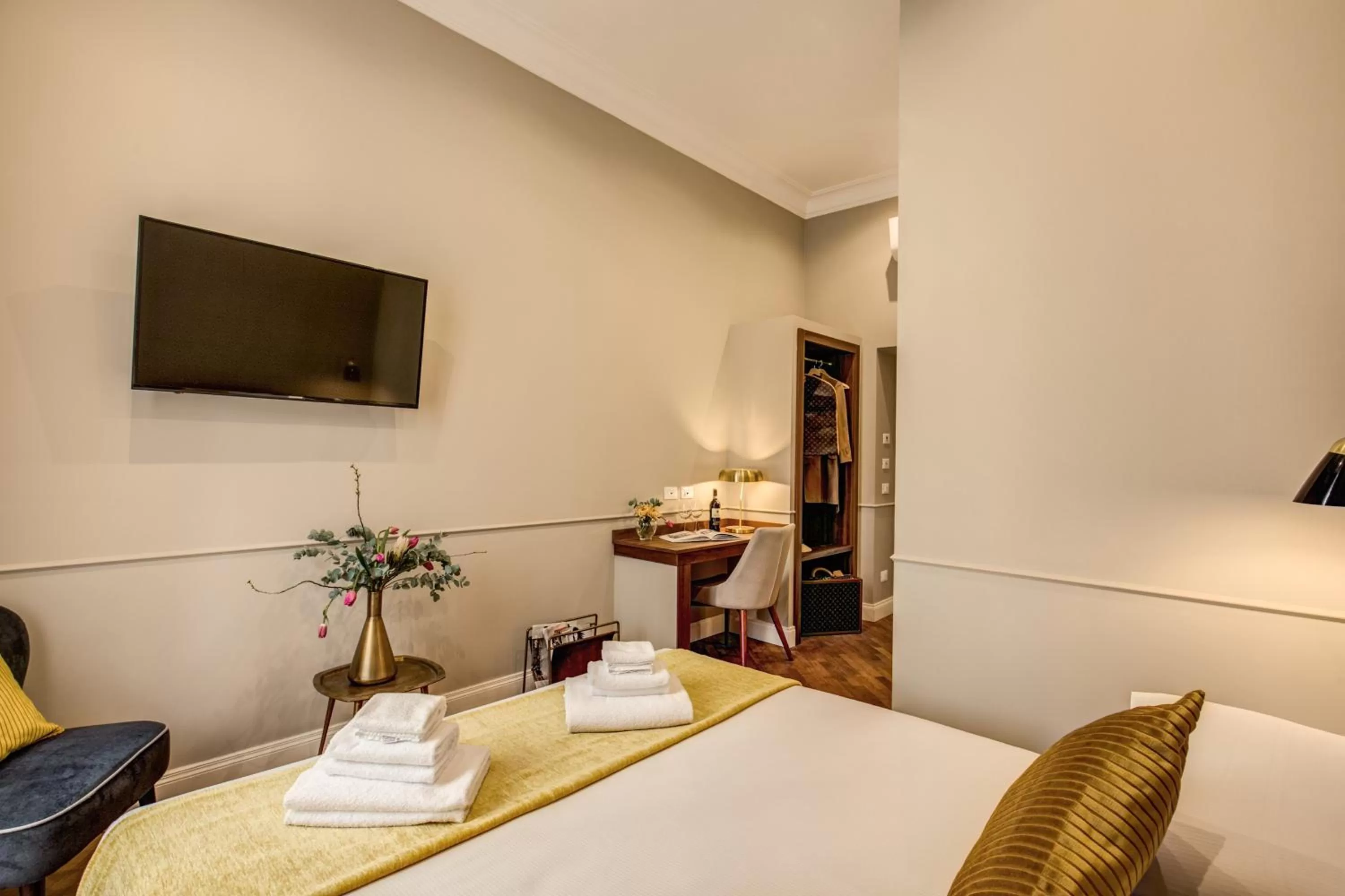 Bed in Charme Spagna Boutique Hotel