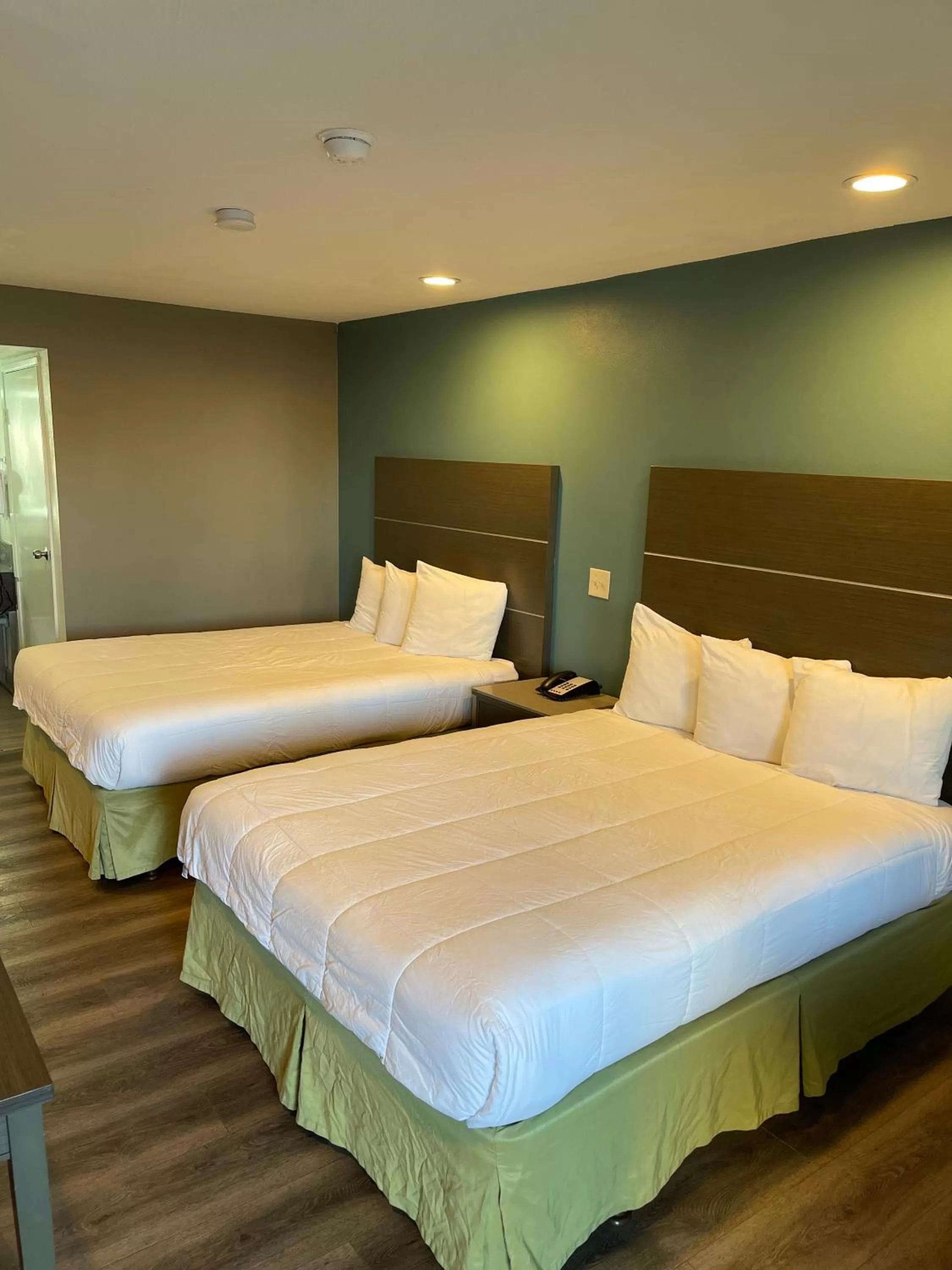 Photo of the whole room, Bed in Hotel Milagro