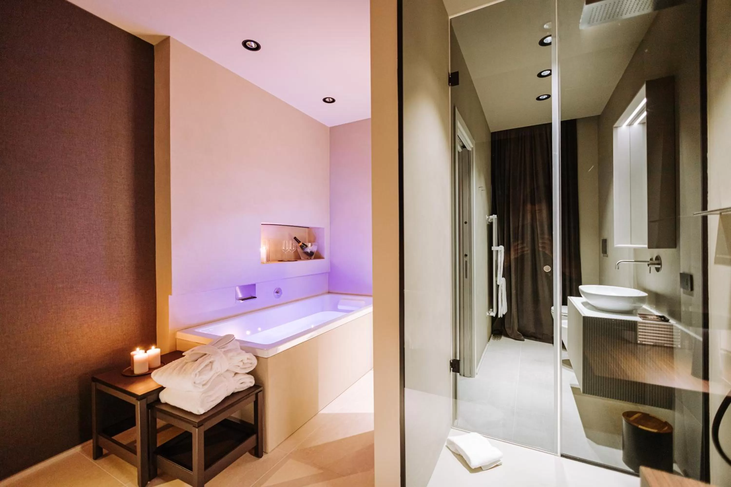 Bed in Suite1212 - Bandiera