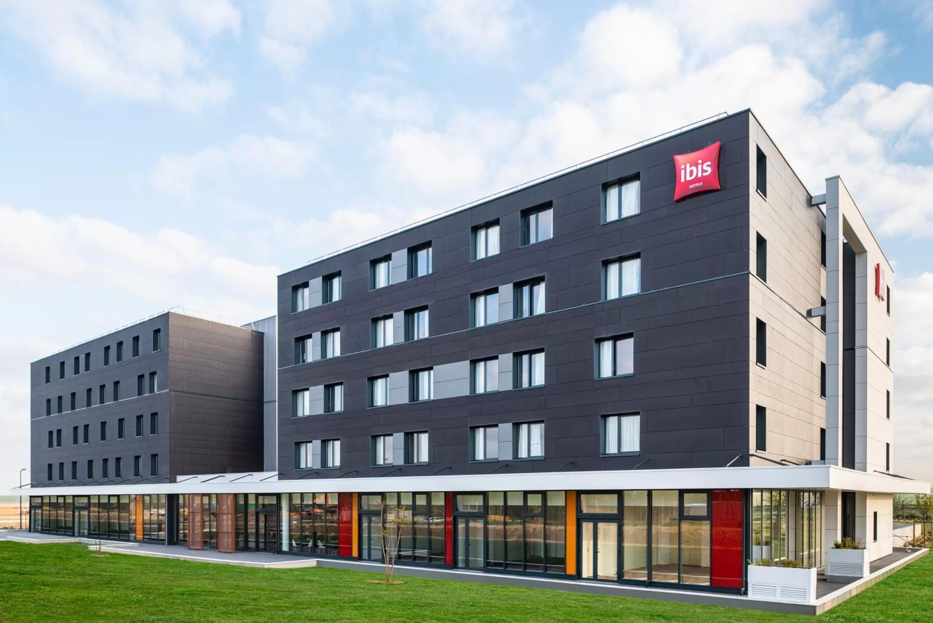 Property building in ibis Gonesse Le Bourget