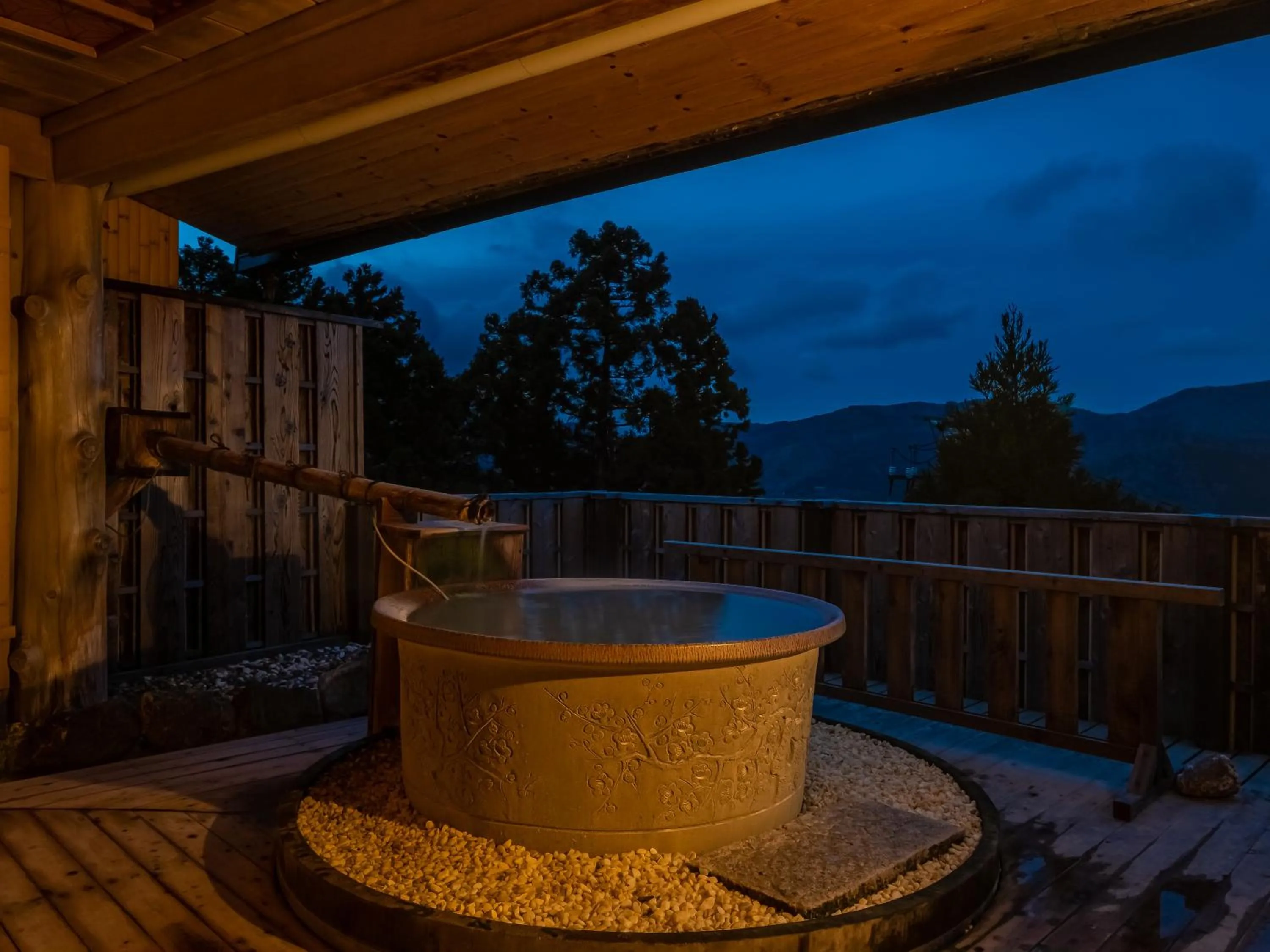 Hot Spring Bath in Shirayunoyado Yamadaya Hakone Gora