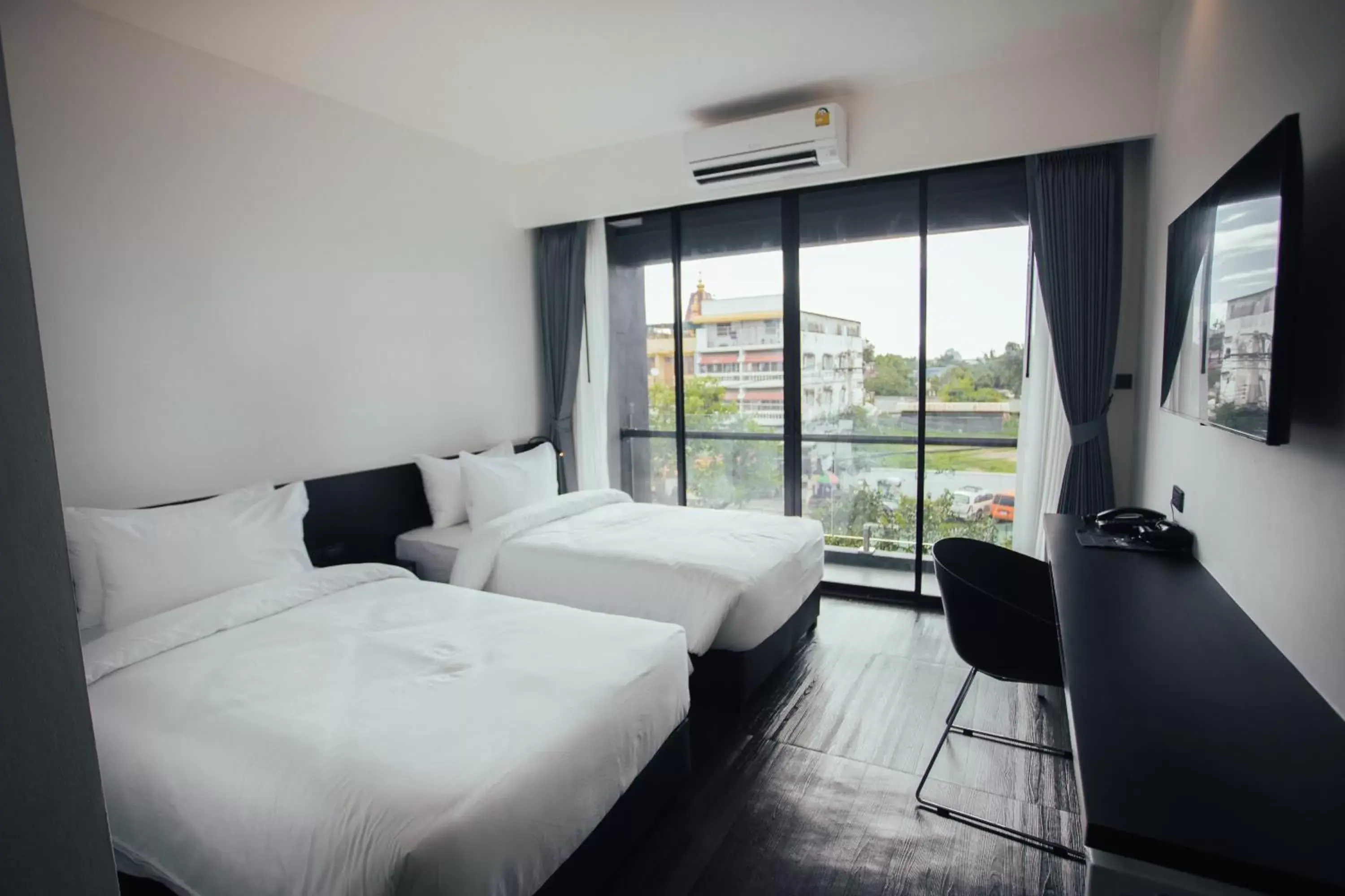 Superior Twin Room in DUM Hotel - Si Phum Superior Twin Room in DUM Hotel - Si Phum