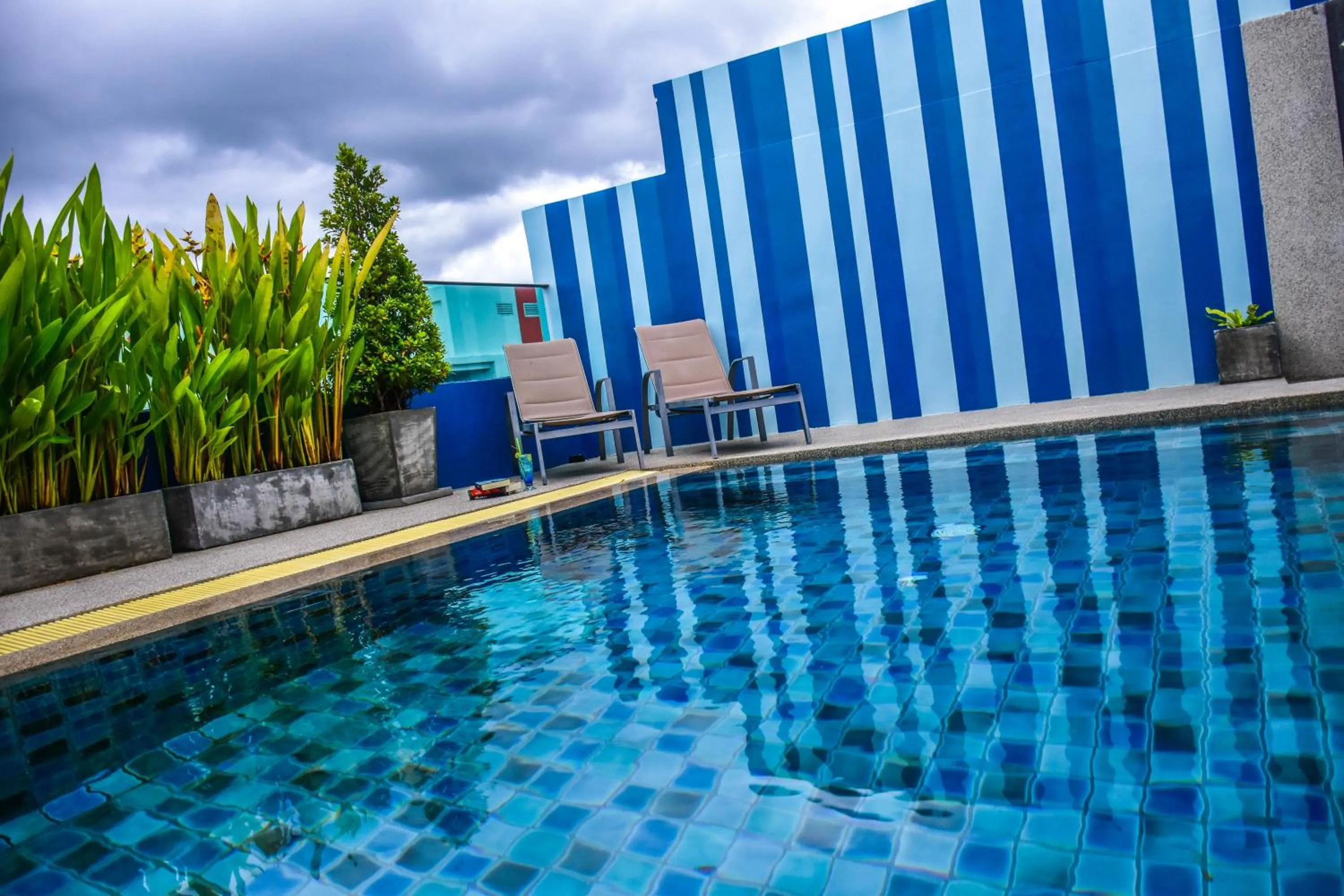 Swimming pool in Ocean and Ole Patong
