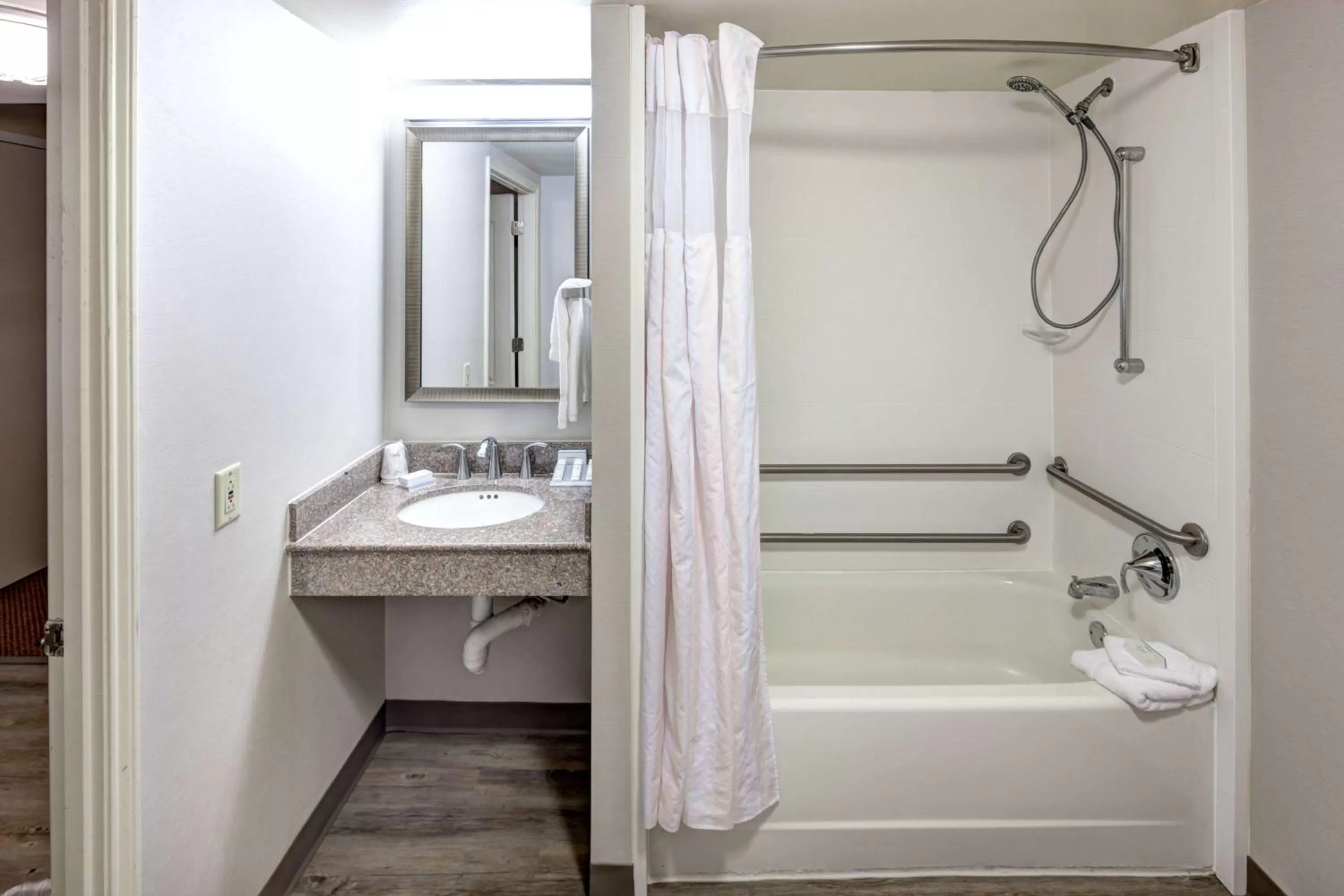 Bathroom in Hilton Garden Inn McAllen Airport