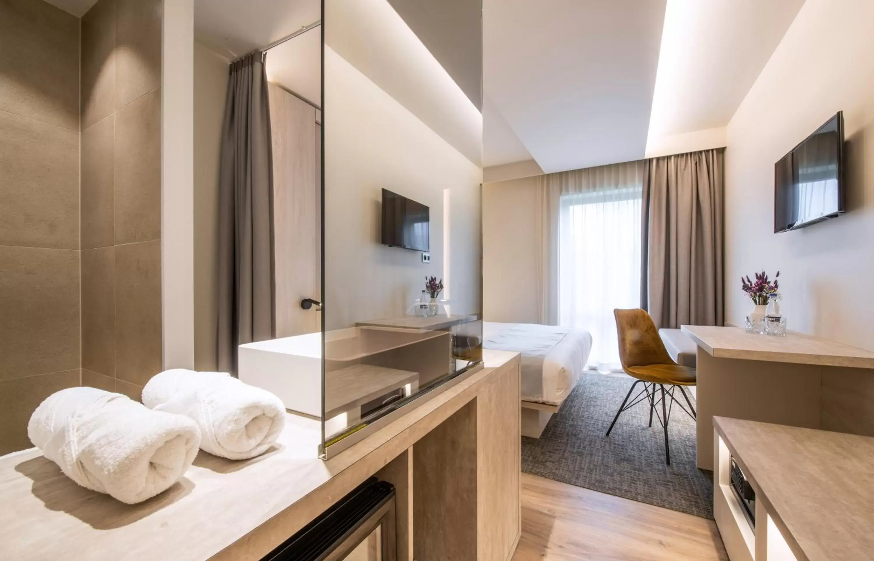 Comfort Double Room in Begijnhof Hotel Comfort Double Room in Begijnhof Hotel