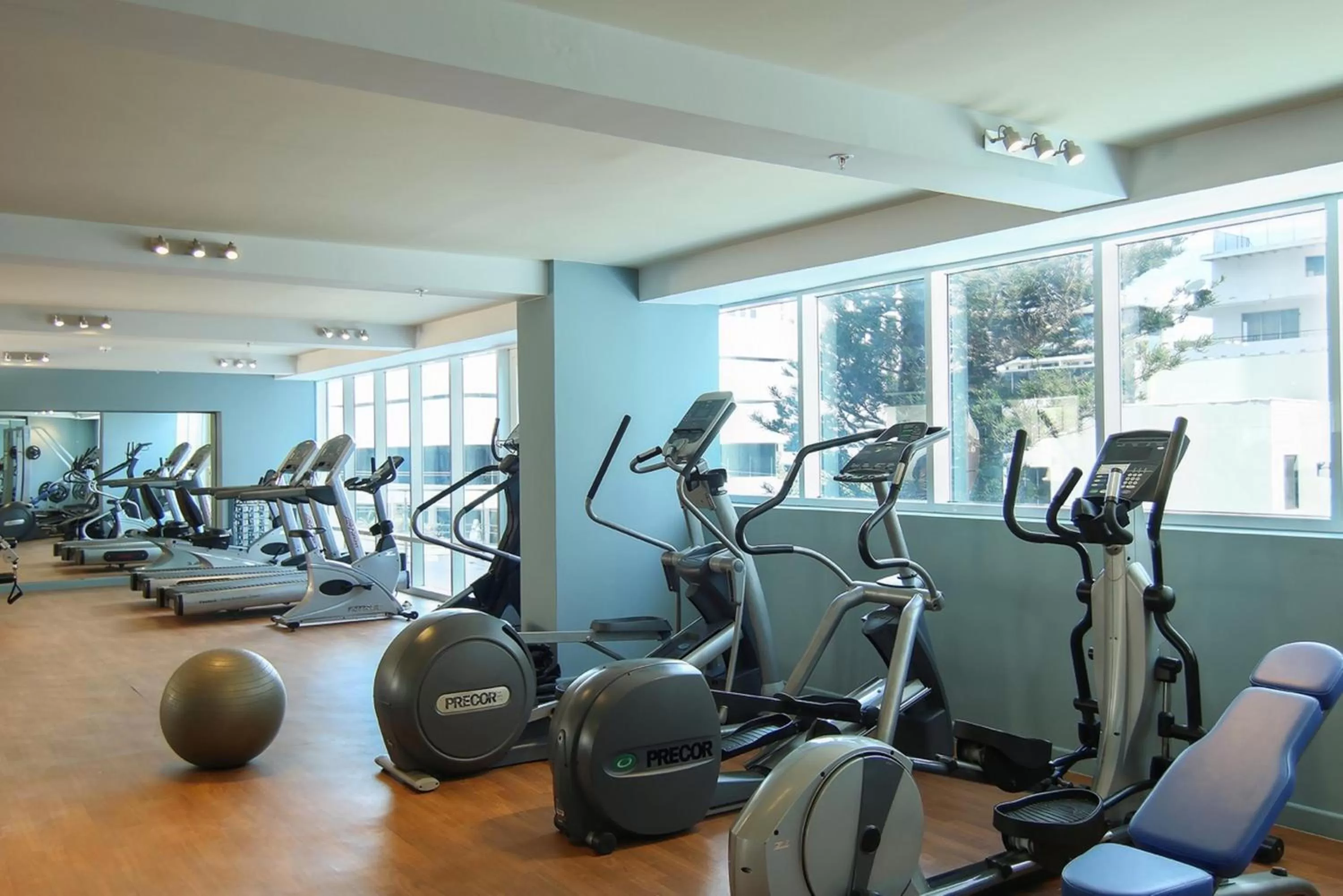 Fitness centre/facilities in The Executive Hotel