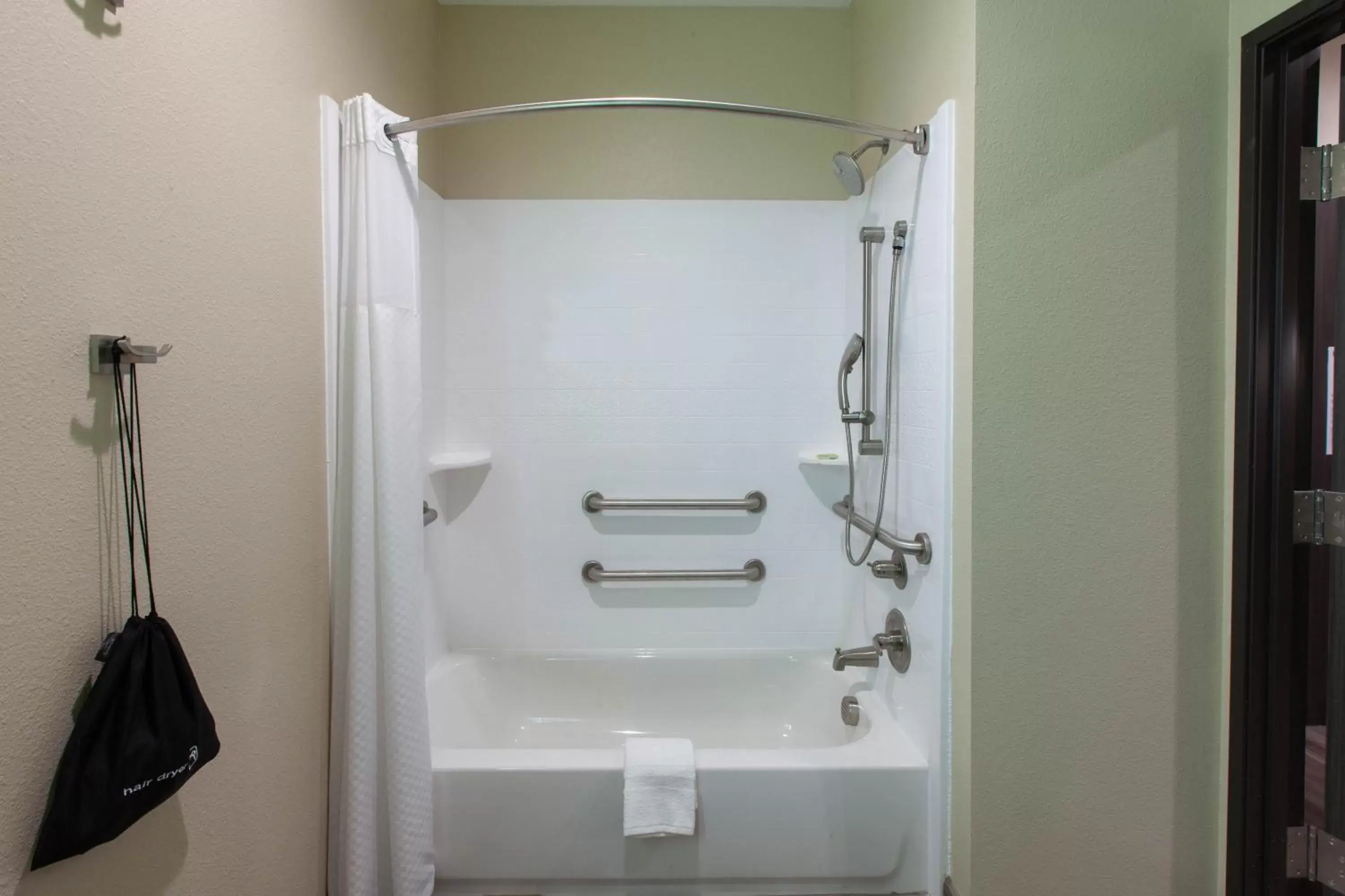 Studio Suite with Two Double Beds and Bath Tub - Mobility/Hearing Access - Non-Smoking in Hawthorn Suites By Wyndham Odessa Studio Suite with Two Double Beds and Bath Tub - Mobility/Hearing Access - Non-Smoking in Hawthorn Suites By Wyndham Odessa