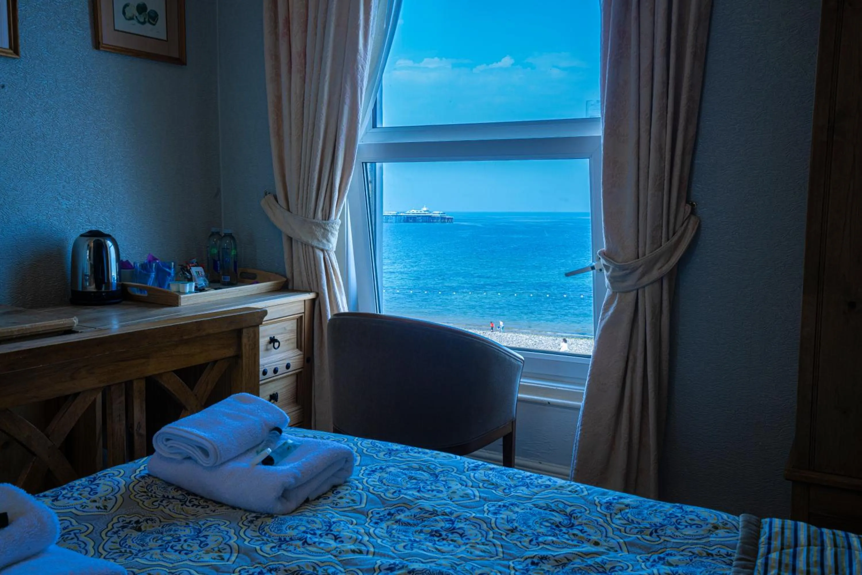 Double Room with Sea View in The Central Hotel