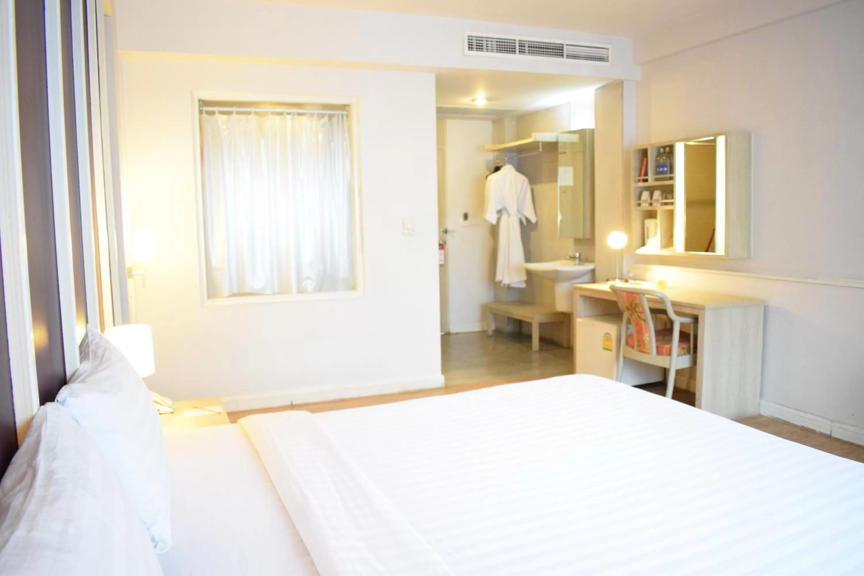 Bed in Trang Hotel Bangkok - SHA Plus