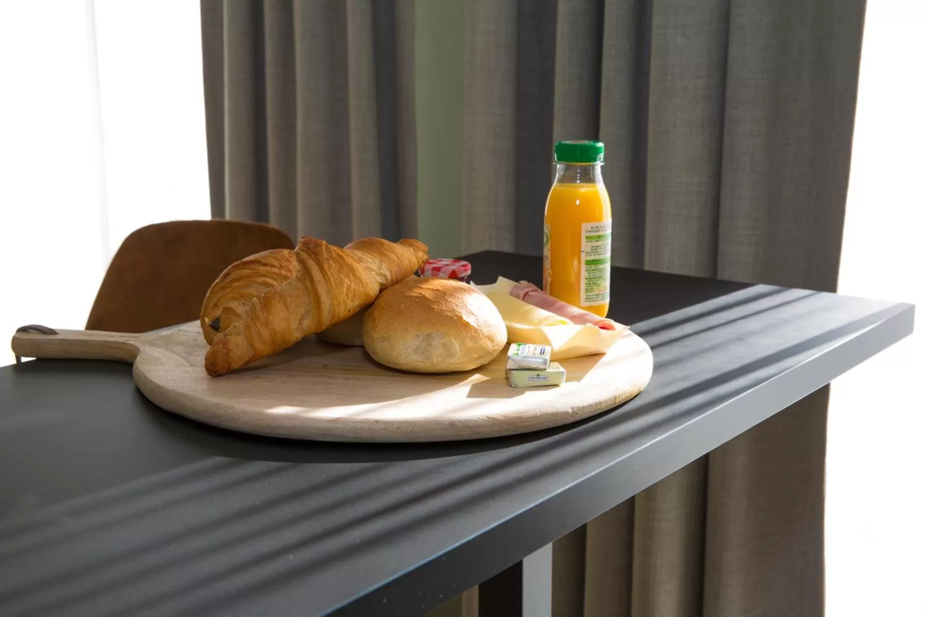 Breakfast in Appart hôtel En Ville