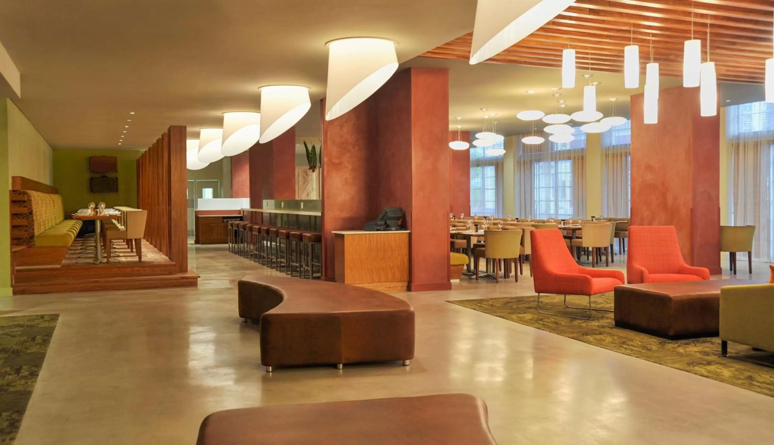 Restaurant/places to eat in Garden Court Victoria Junction