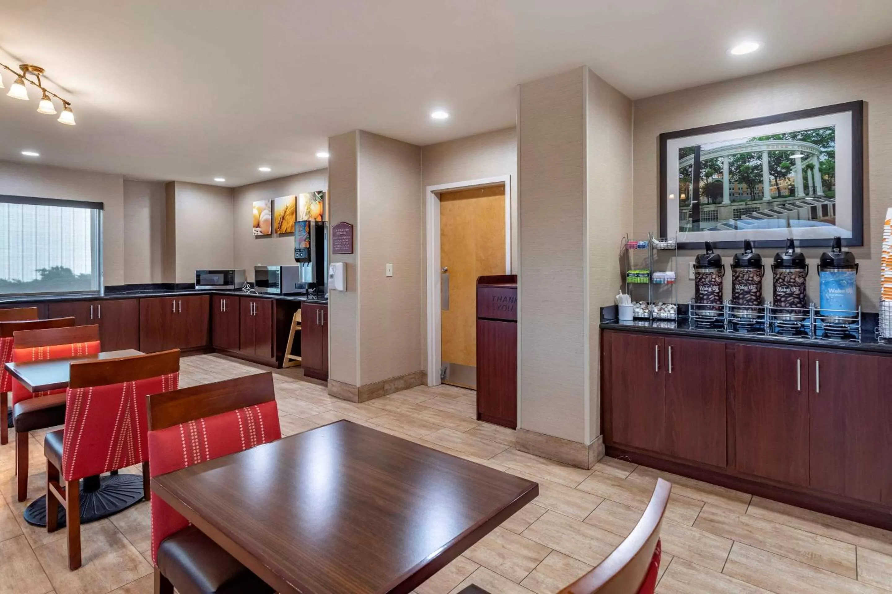 Restaurant/places to eat in Comfort Suites Florence Shoals Area