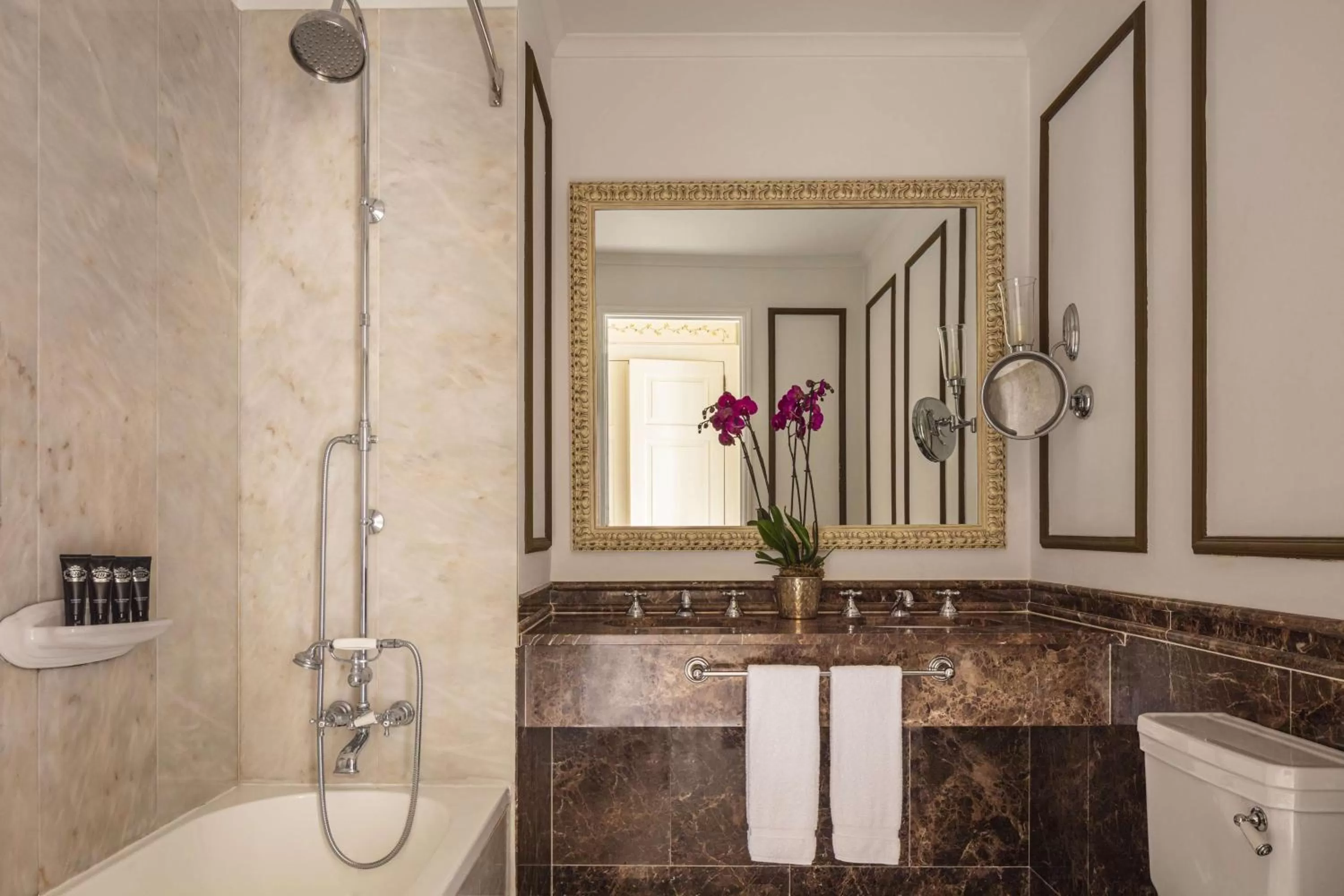 Shower in Valverde Sintra Palácio de Seteais - The Leading Hotels of the World