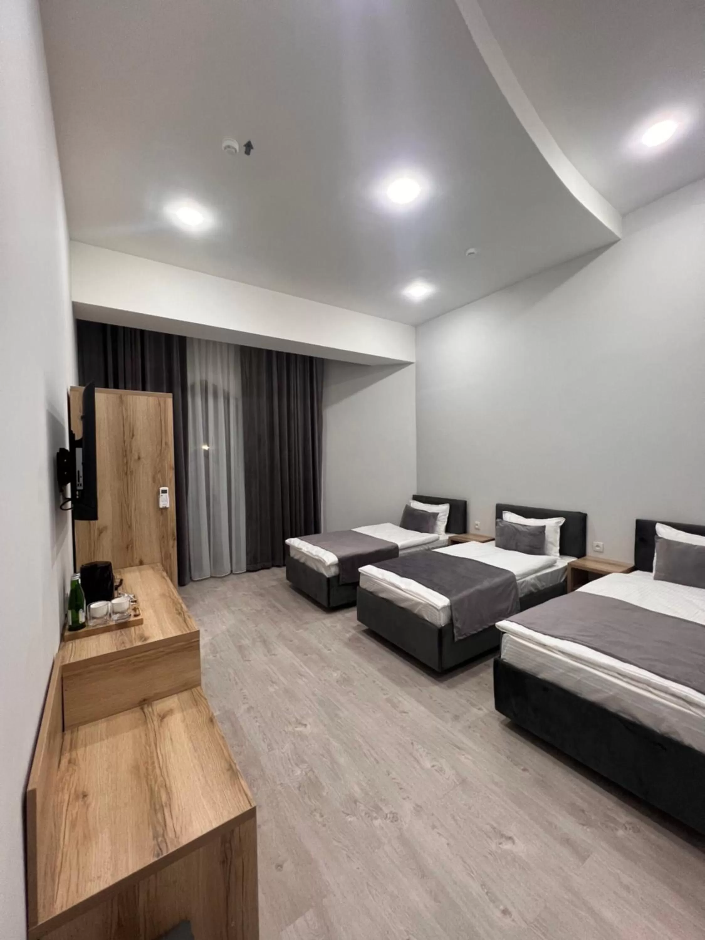 TV and multimedia, Bed in Rever Hotel