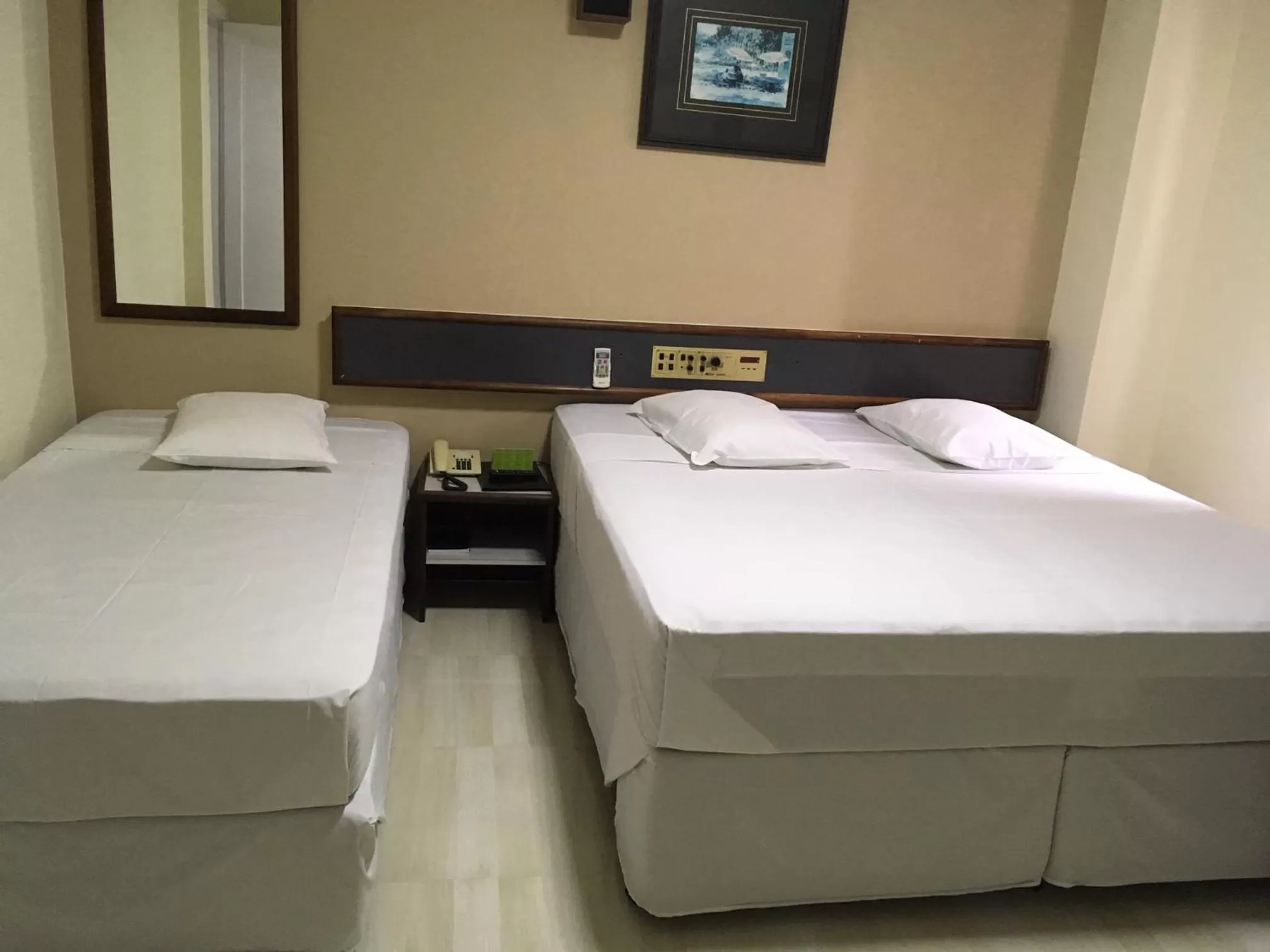 Bed in Hotel Estação Express