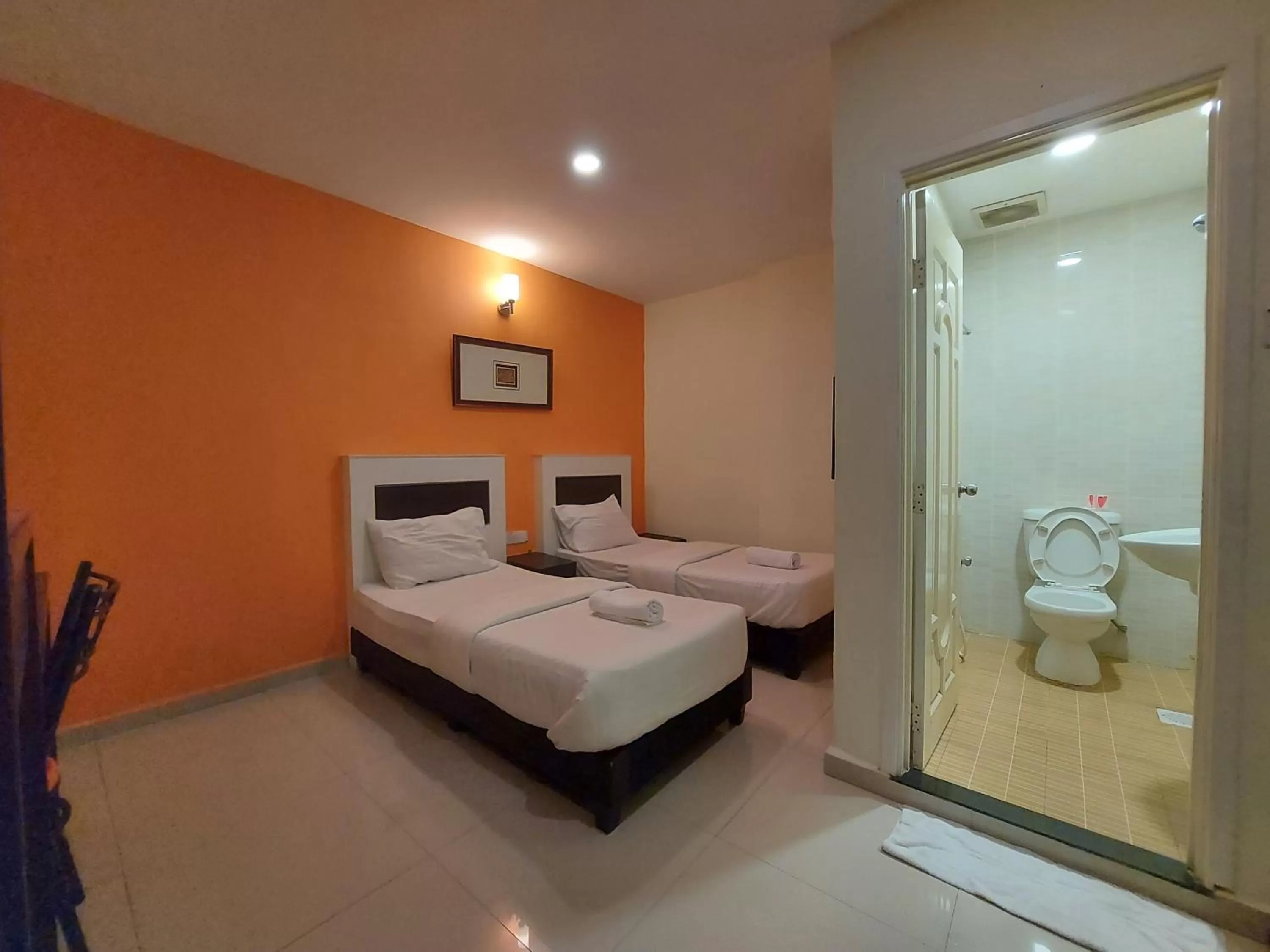 Bed in HOTEL SAHARA SDN BHD