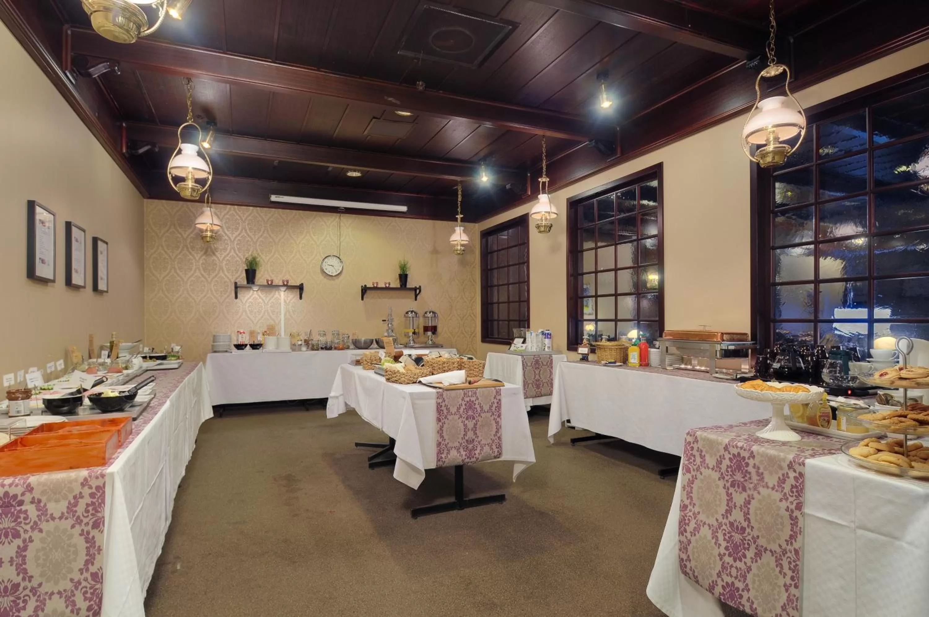 Restaurant/places to eat in Best Western Nya Star Hotel