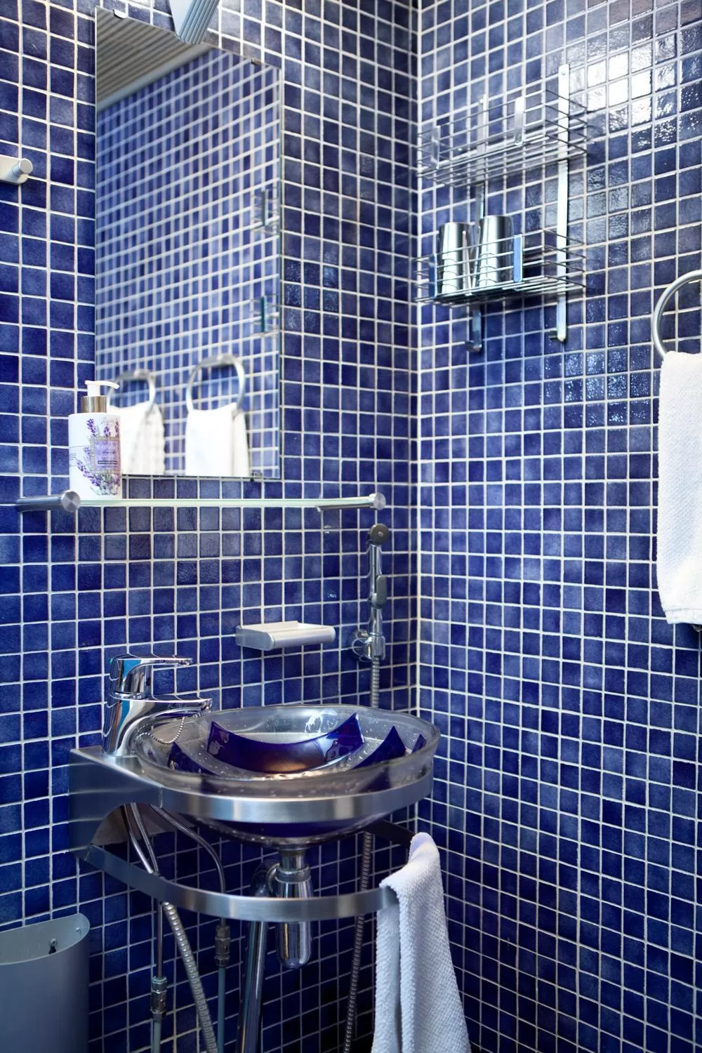 Shower, Bathroom in Lossiranta Lodge