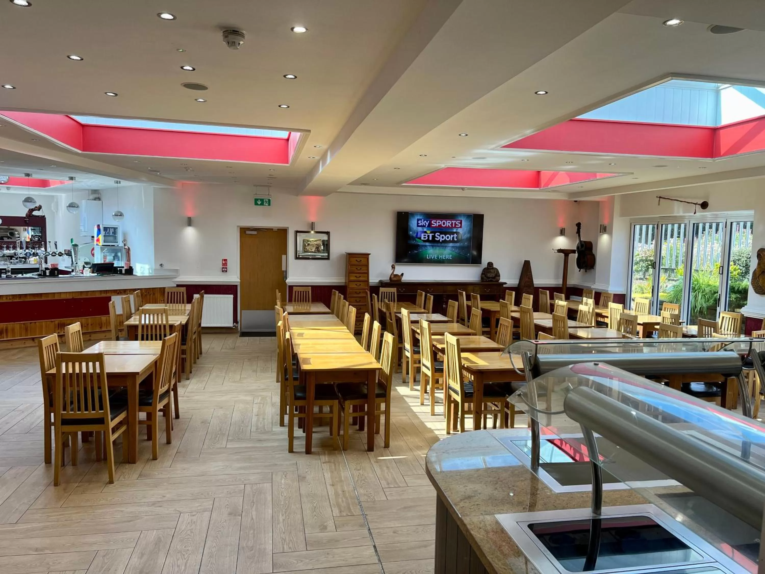 Restaurant/places to eat in The Cabbage Hall Hotel