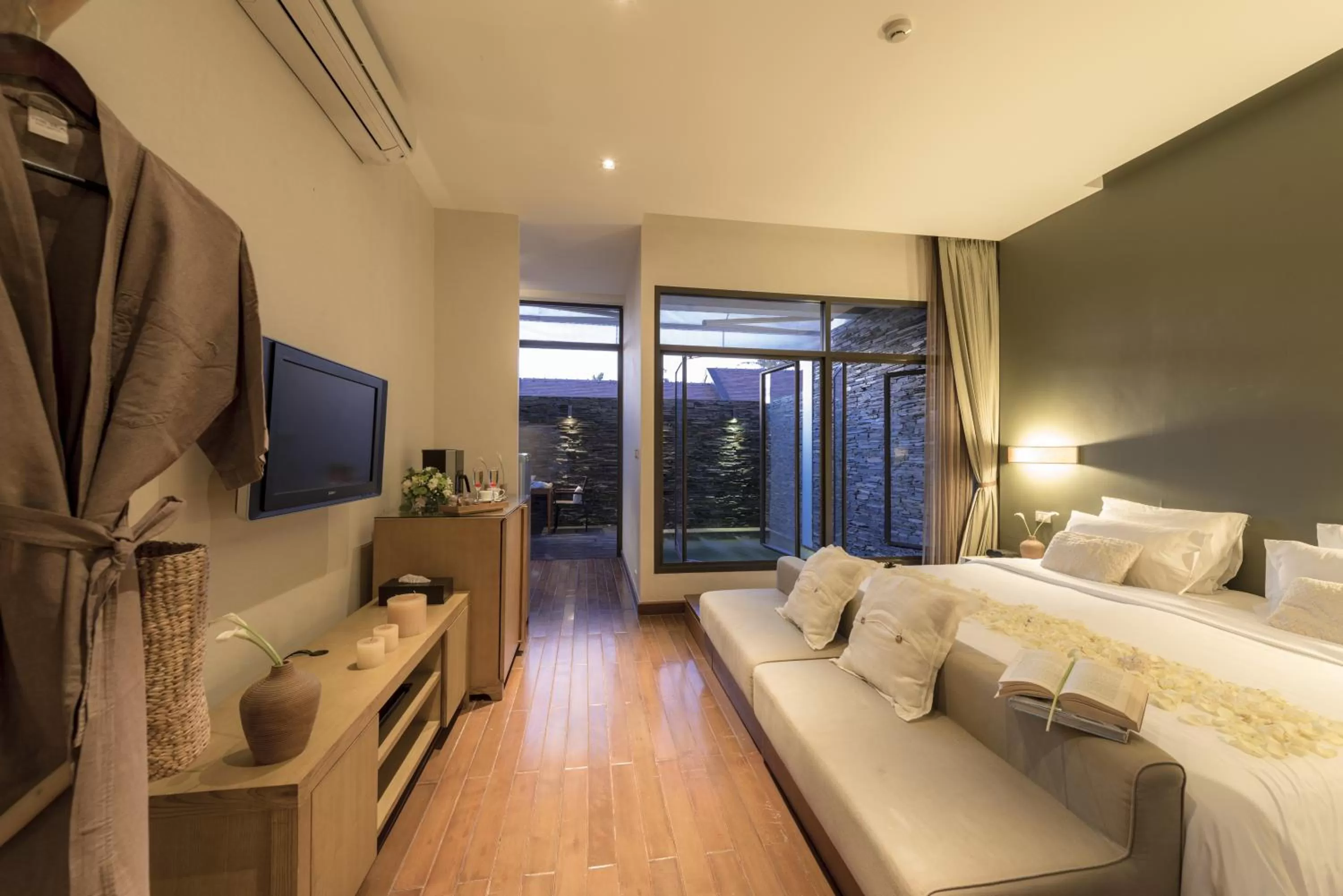 Photo of the whole room, Bed in The Sea Koh Samui Resort and Residences by Tolani