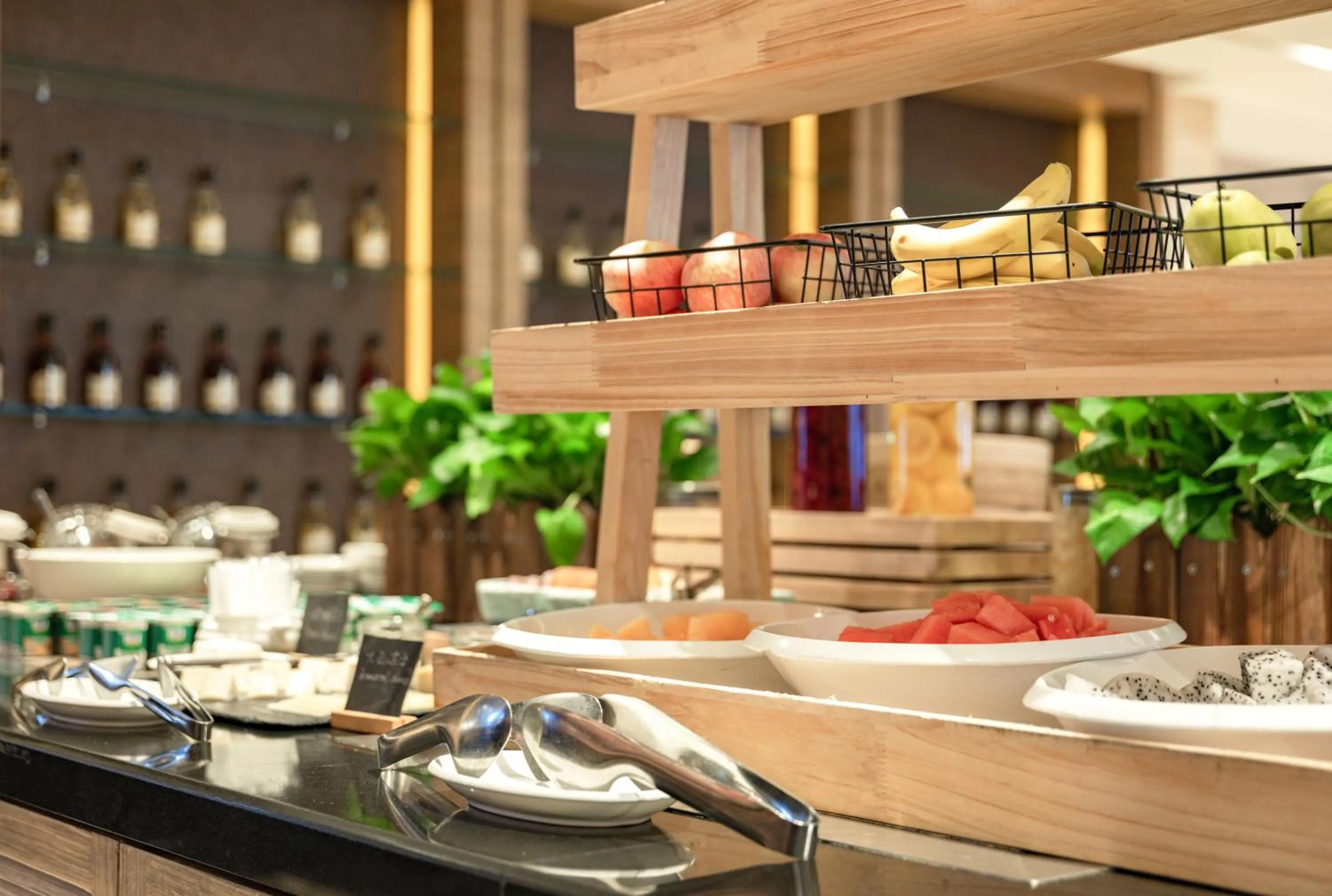 Food and drinks in Radisson Collection Hotel, Yangtze Shanghai