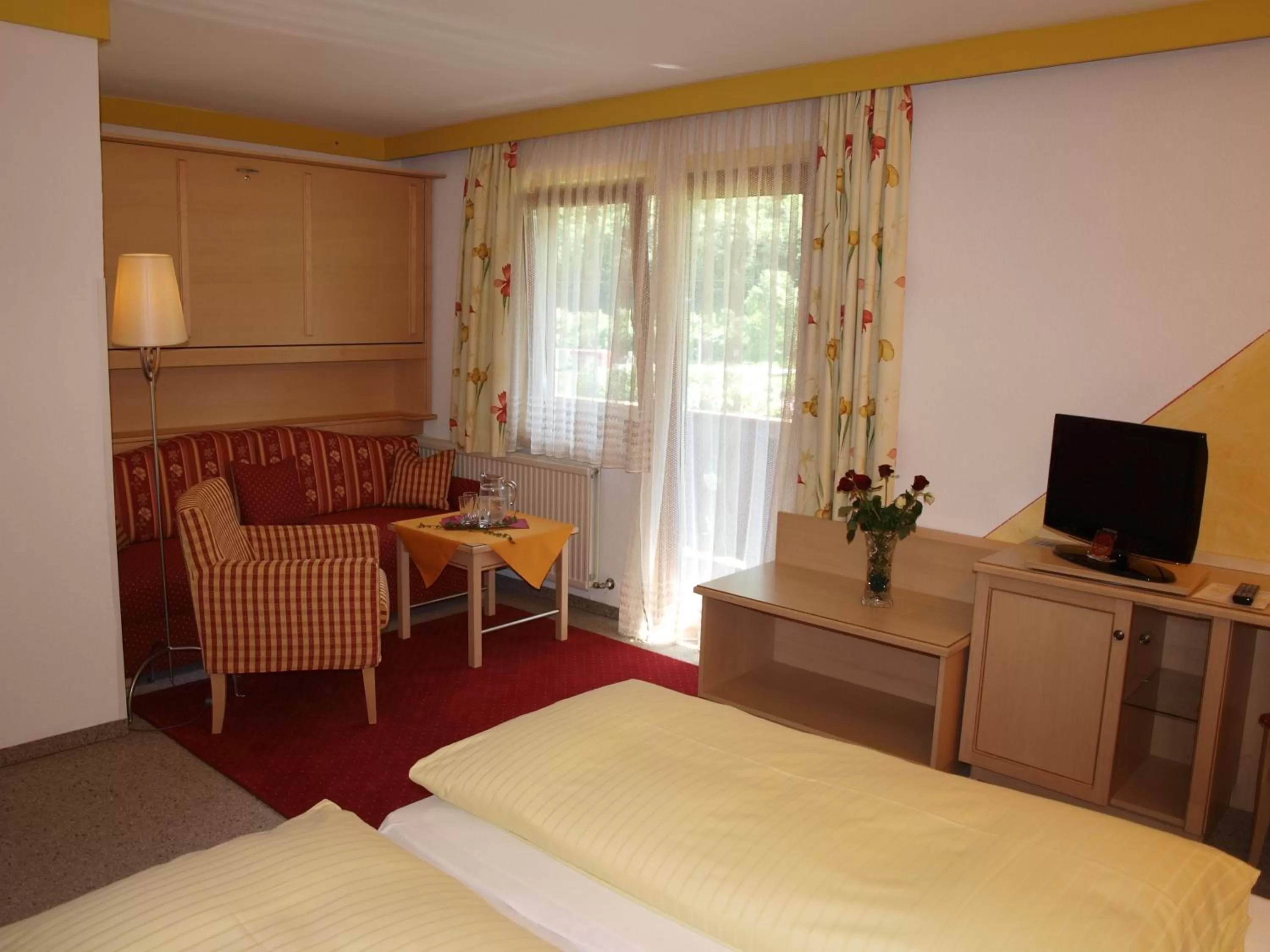 Bed in Hotel-Restaurant Burgblick