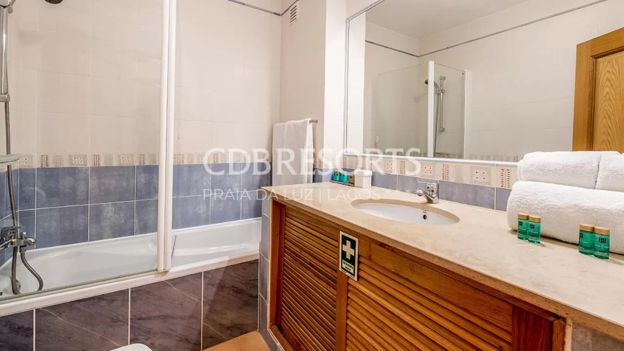 Bathroom in Estrela da Luz Resort