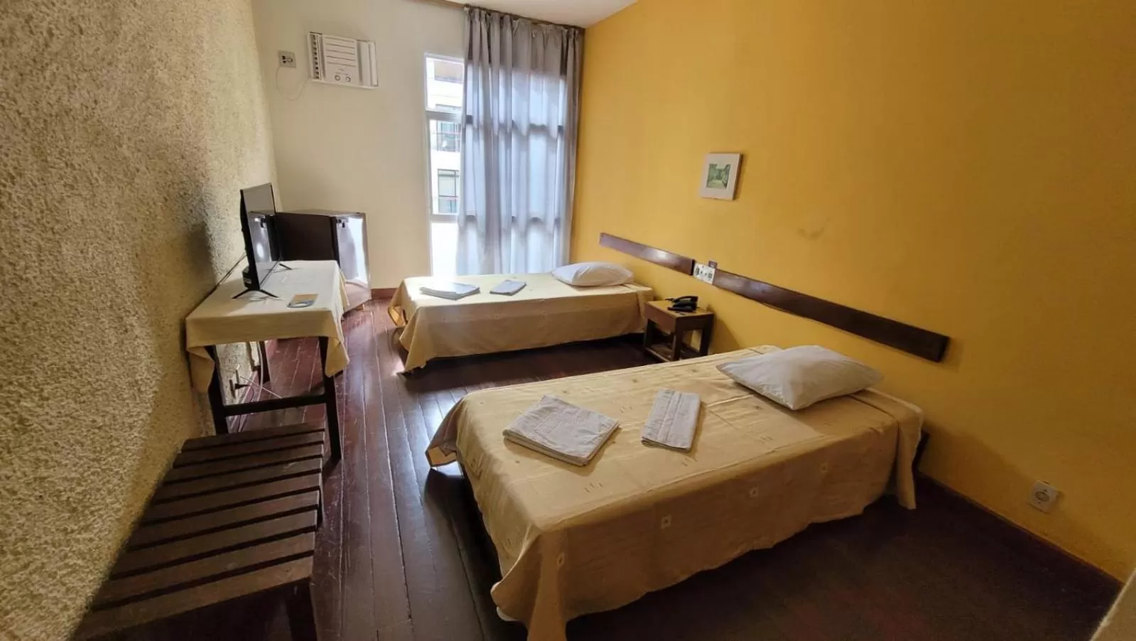 Communal lounge/ TV room, Bed in Hotur Hotel