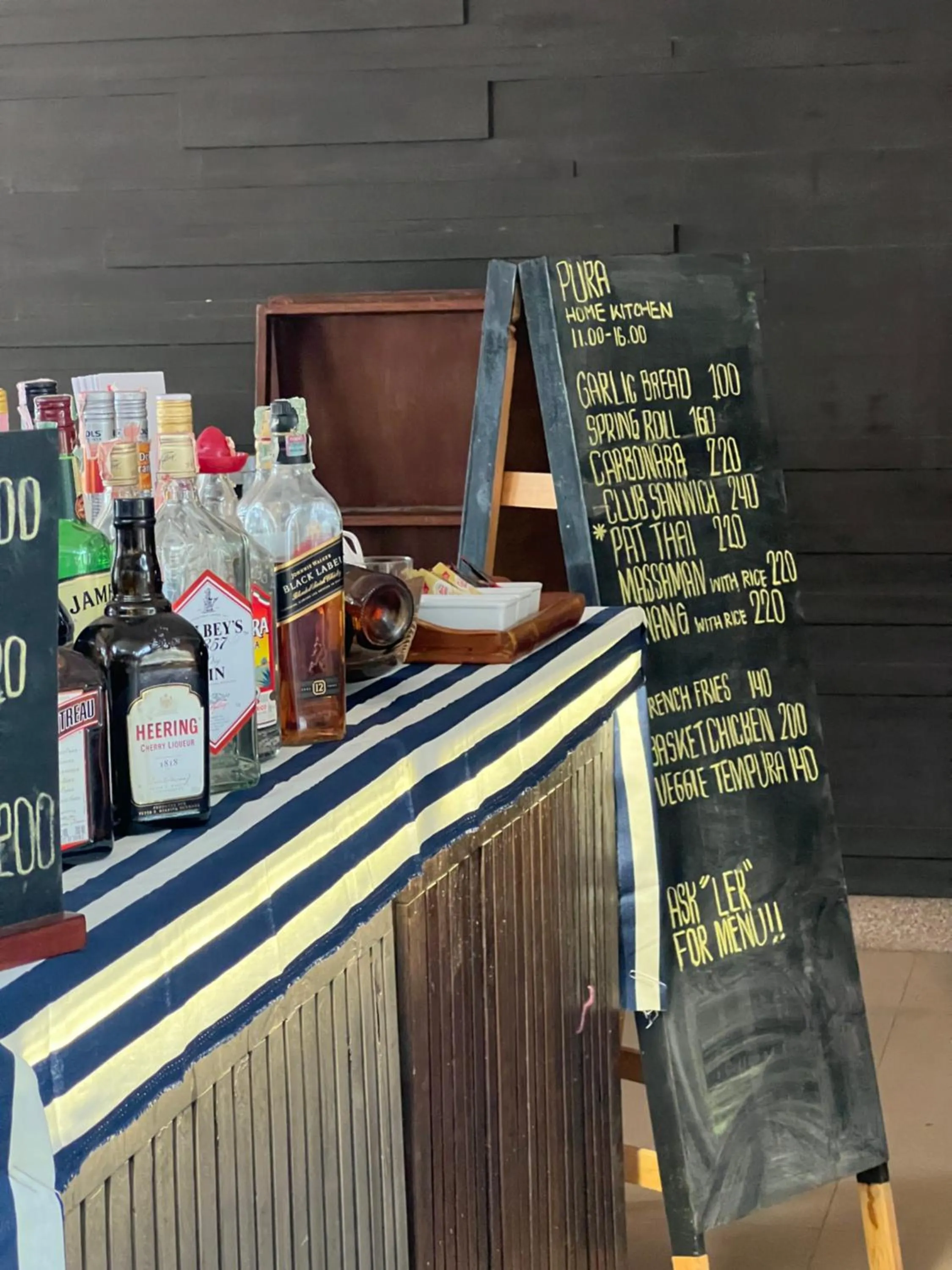 Lounge or bar in LANTA PURA beach resort-SHA extra plus