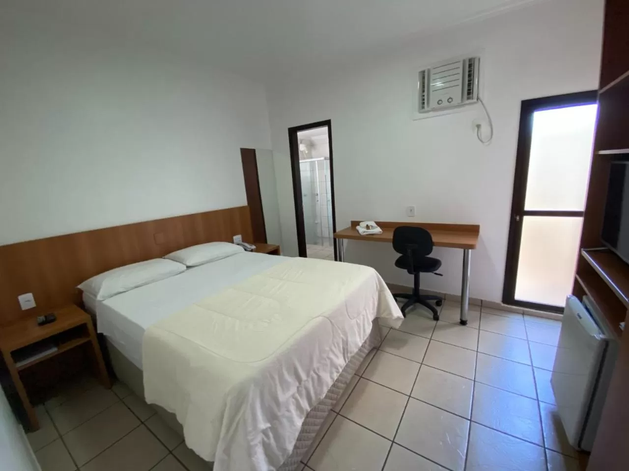 Bed in Hotel Flat Alameda