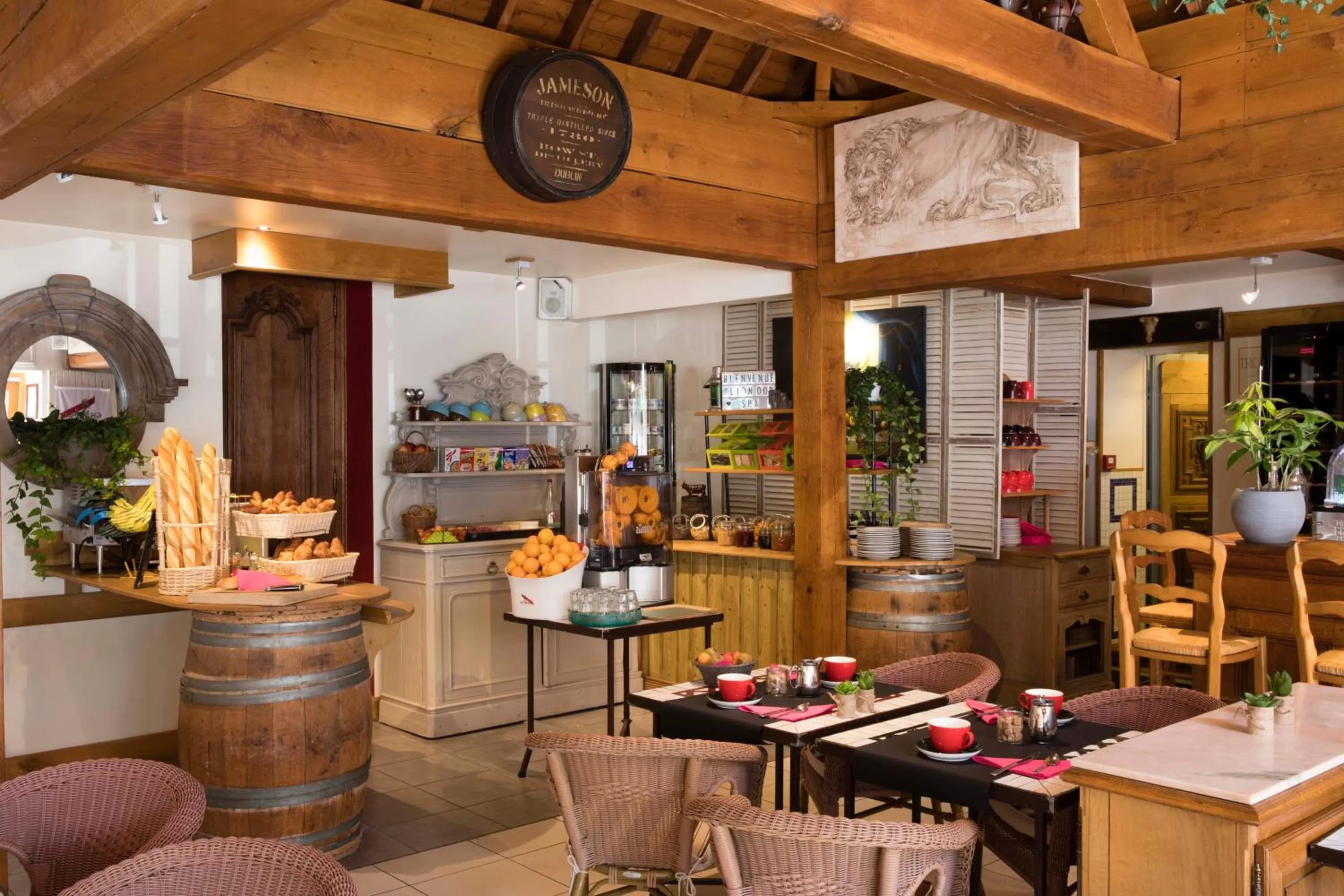 Breakfast in Hotel et Spa Le Lion d'Or