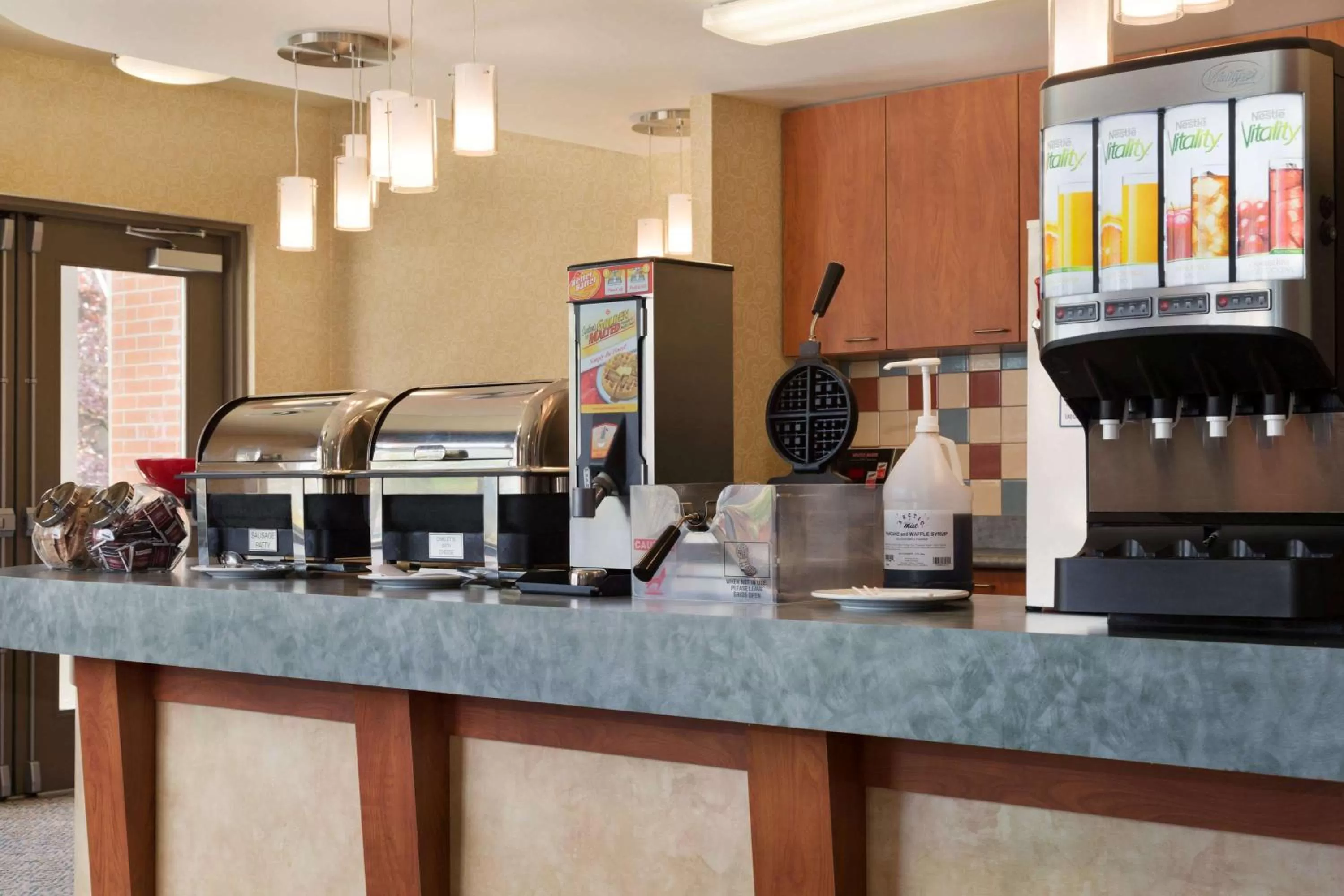 Restaurant/places to eat in Ramada by Wyndham Nanaimo